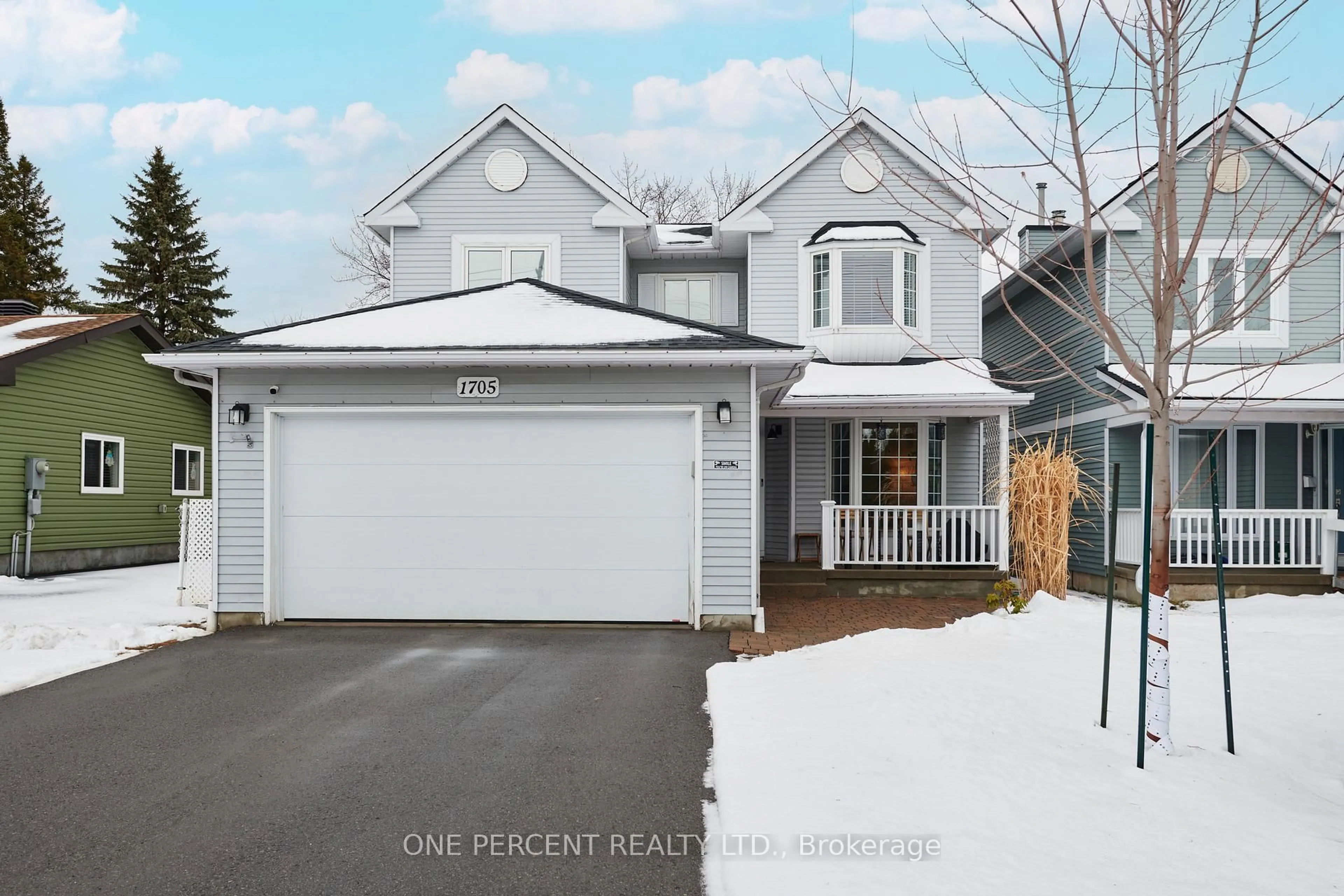 A pic from outside/outdoor area/front of a property/back of a property/a pic from drone, street for 1705 Belcourt Blvd, Orleans Ontario K1C 1M3