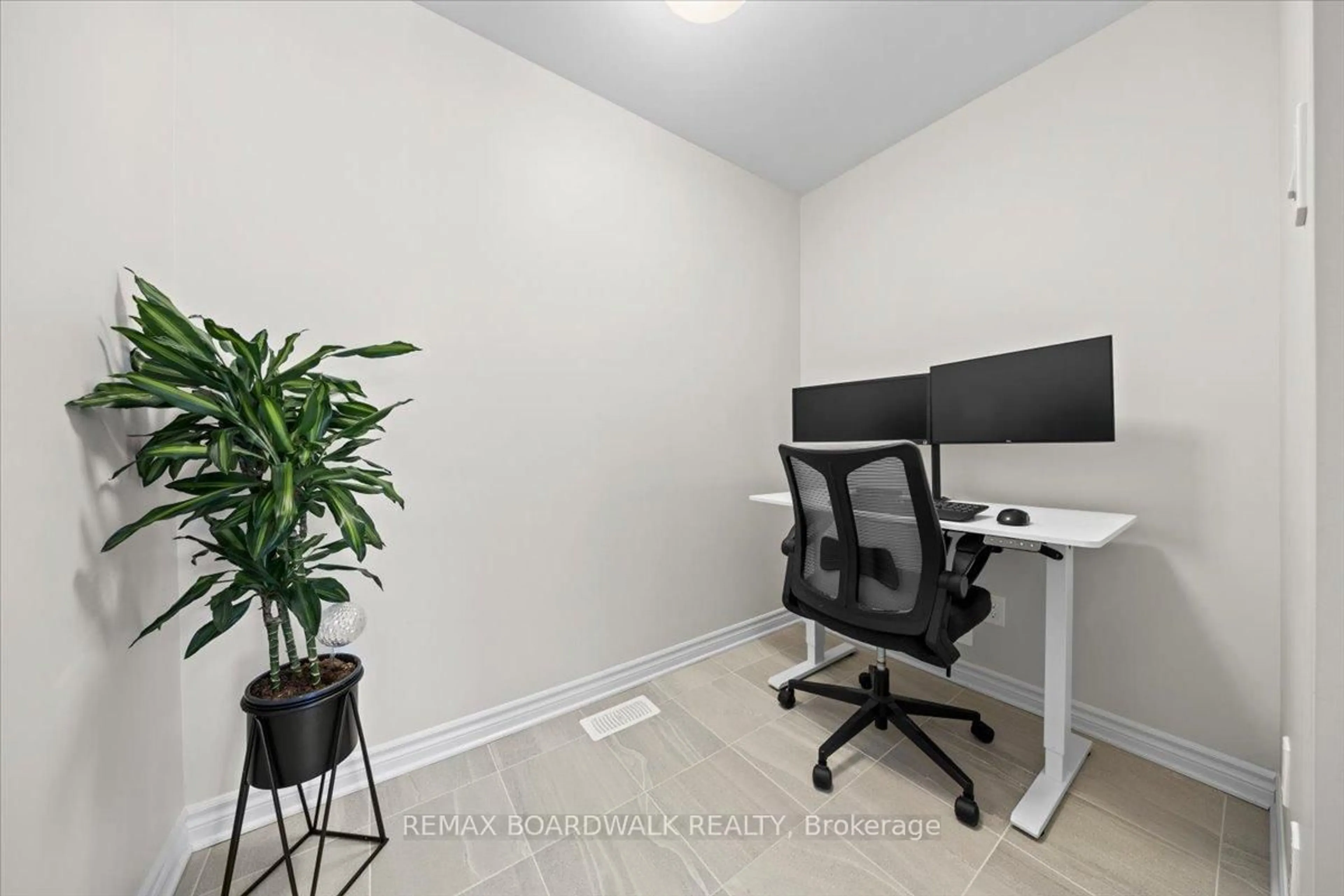 A pic of a room for 274 Pastel Way, Ottawa Ontario K2J 6C1