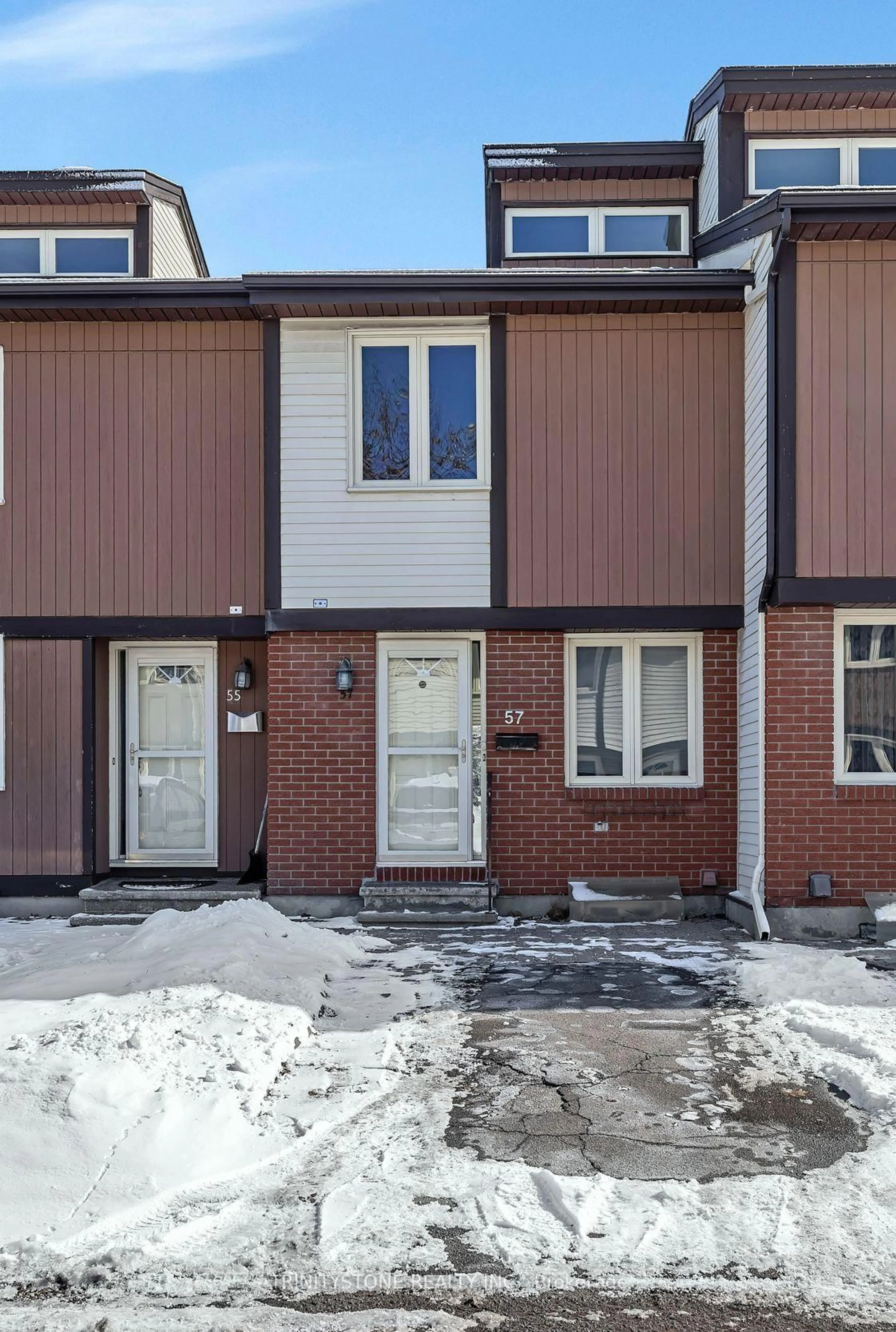 Home with brick exterior material, street for 811 Connaught Ave #57, Ottawa Ontario K2B 8K3