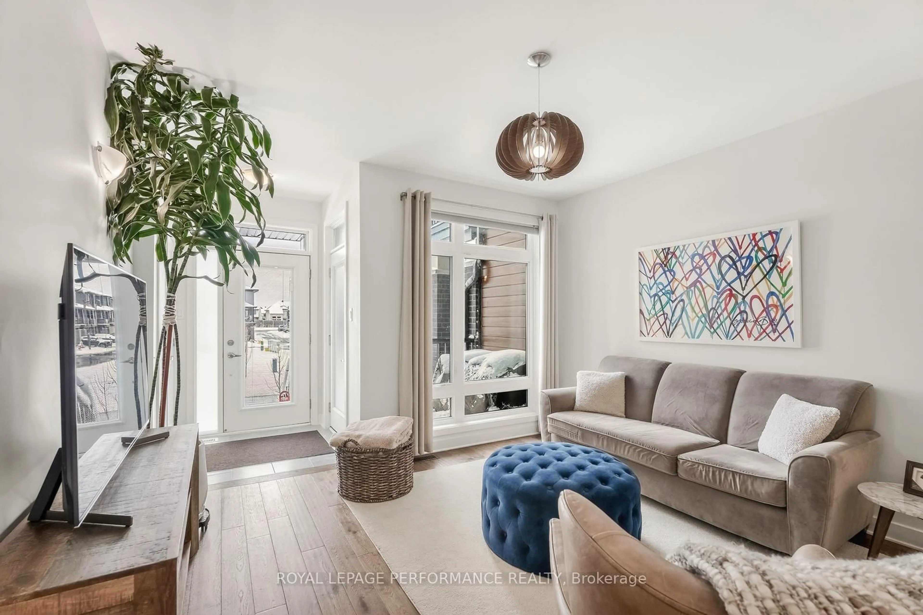 Living room with furniture, unknown for 820 Ralph Hennessy Ave Ave, Ottawa Ontario K1X 0E4