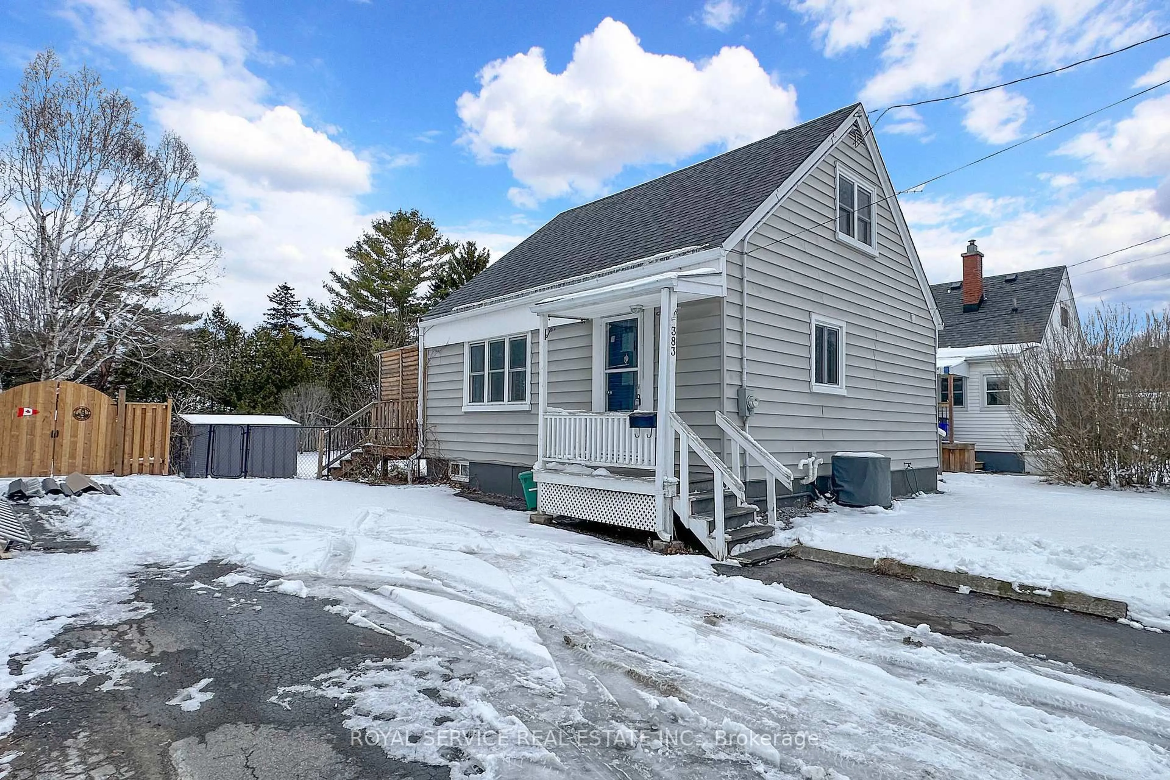 Home with vinyl exterior material, street for 383 Campbell St, Cobourg Ontario K9A 4C1