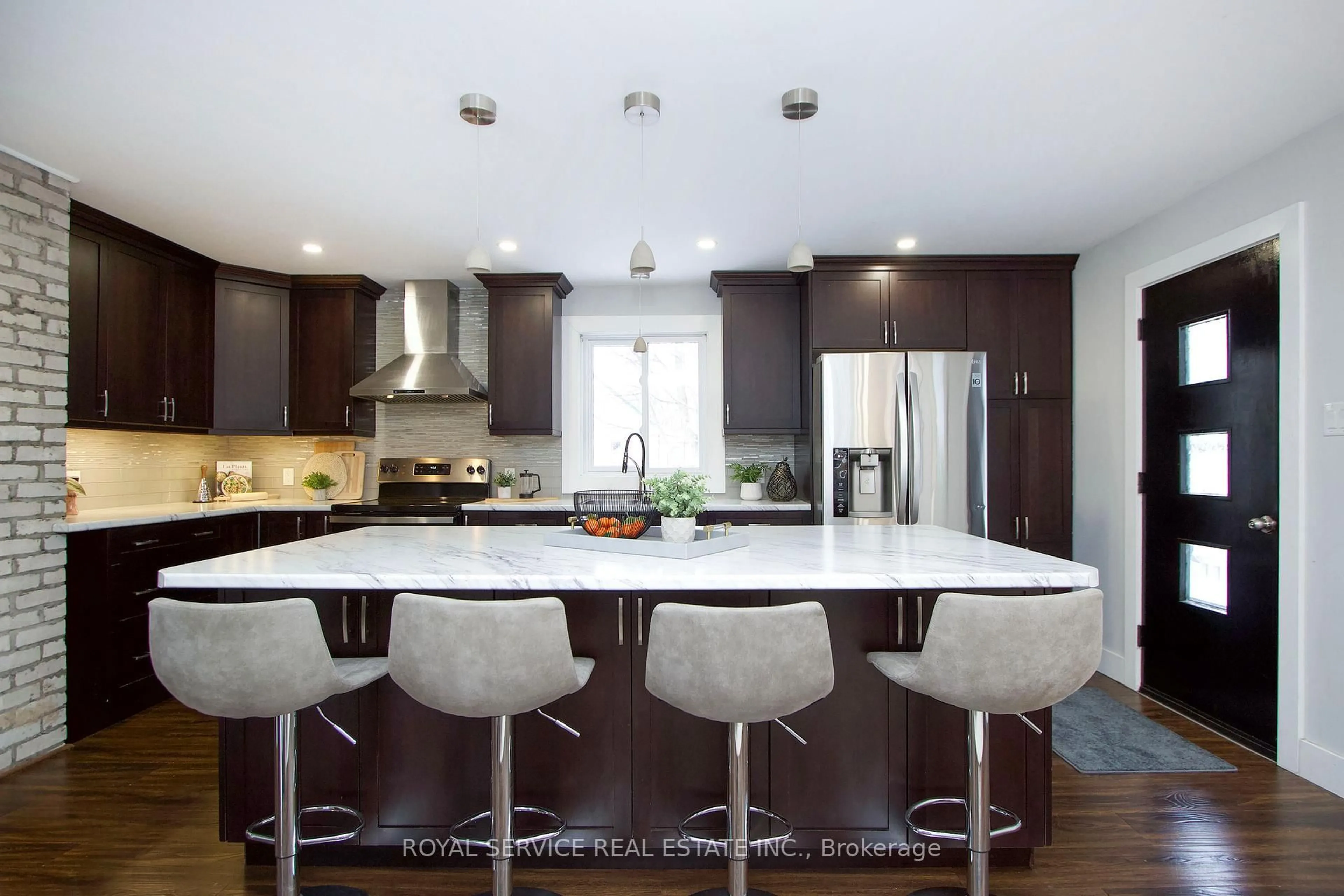 Contemporary kitchen, unknown for 383 Campbell St, Cobourg Ontario K9A 4C1