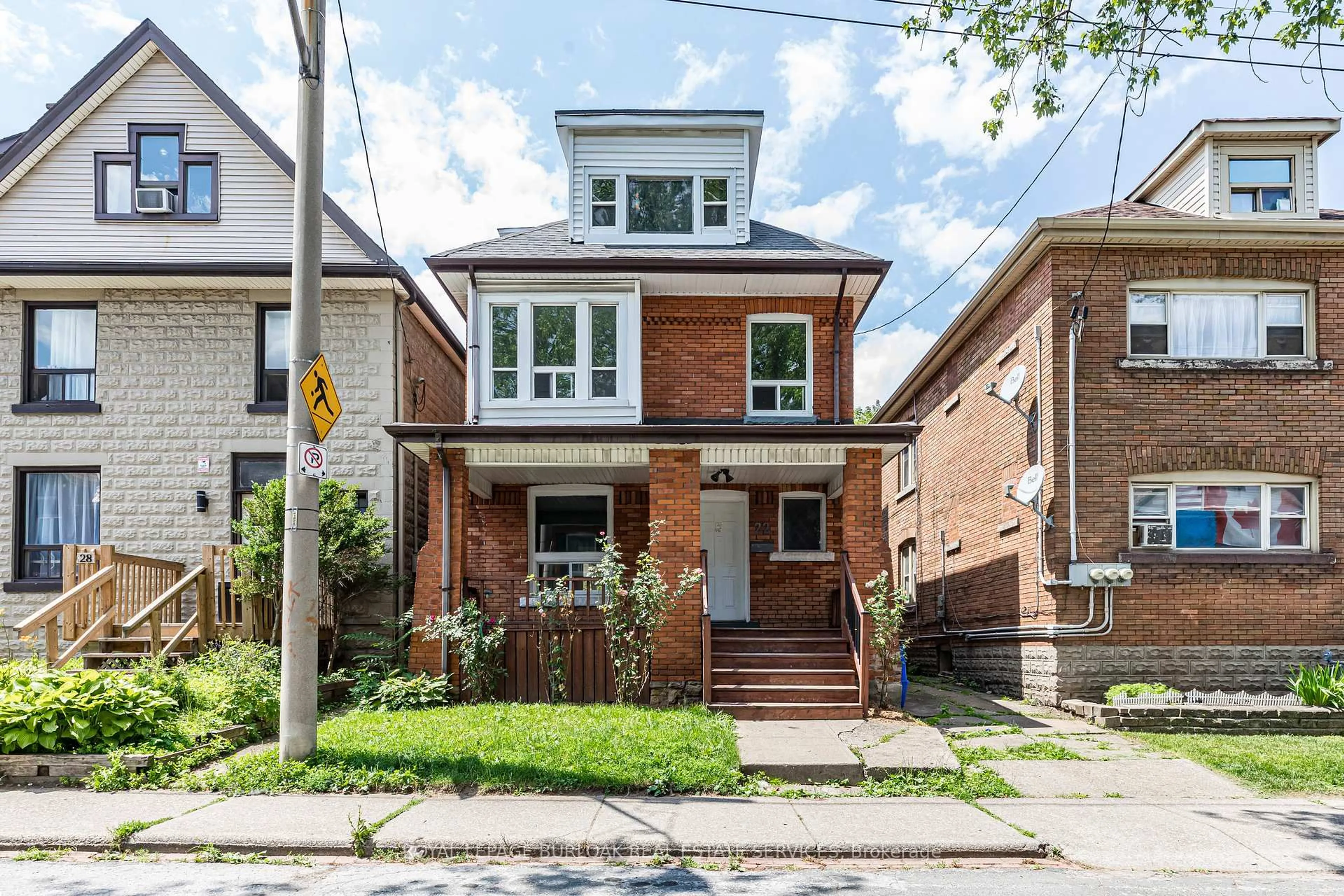 Home with brick exterior material, street for 22 Myrtle Ave, Hamilton Ontario L8M 2E9