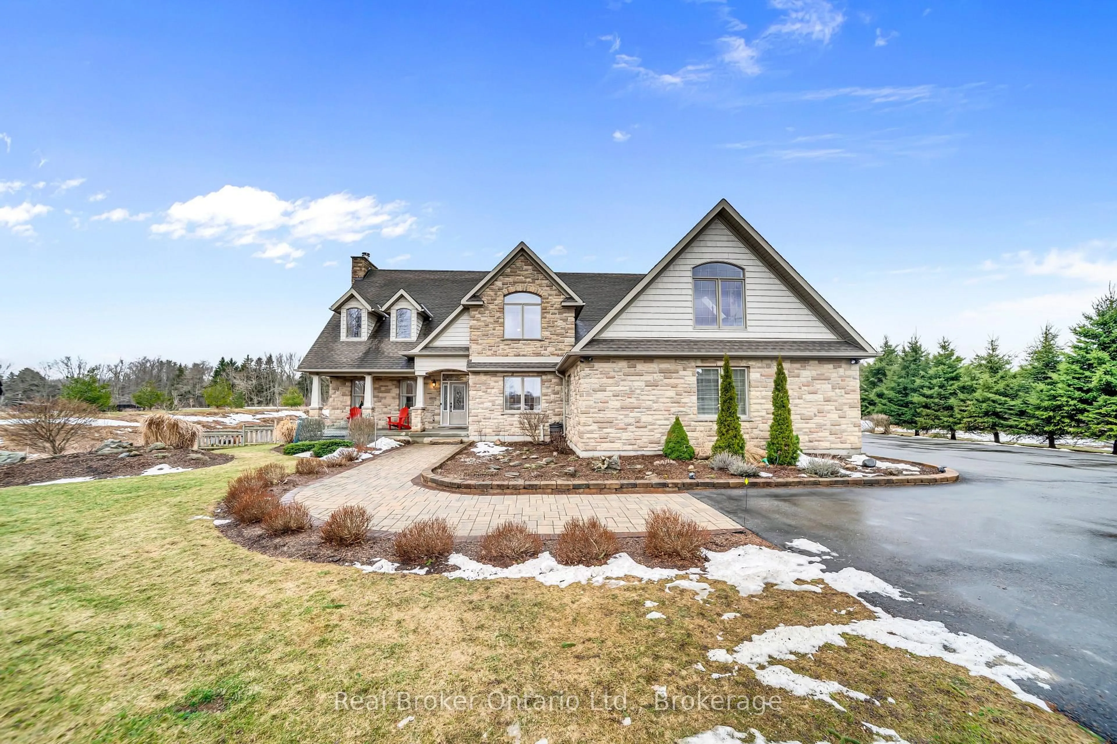 Home with brick exterior material, unknown for 4760 Nassagaweya-Puslinch Townline, Puslinch Ontario N0B 2J0