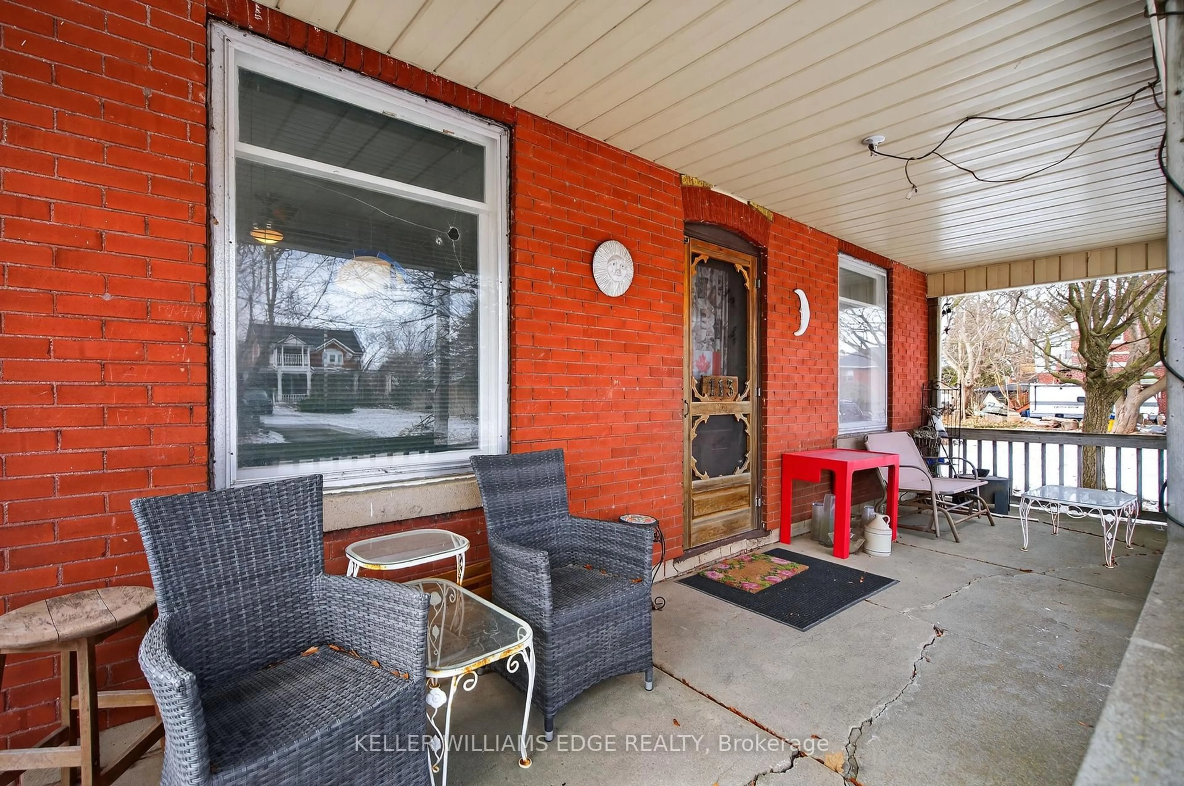Patio, street for 113 Freelton Rd, Hamilton Ontario L0R 1K0