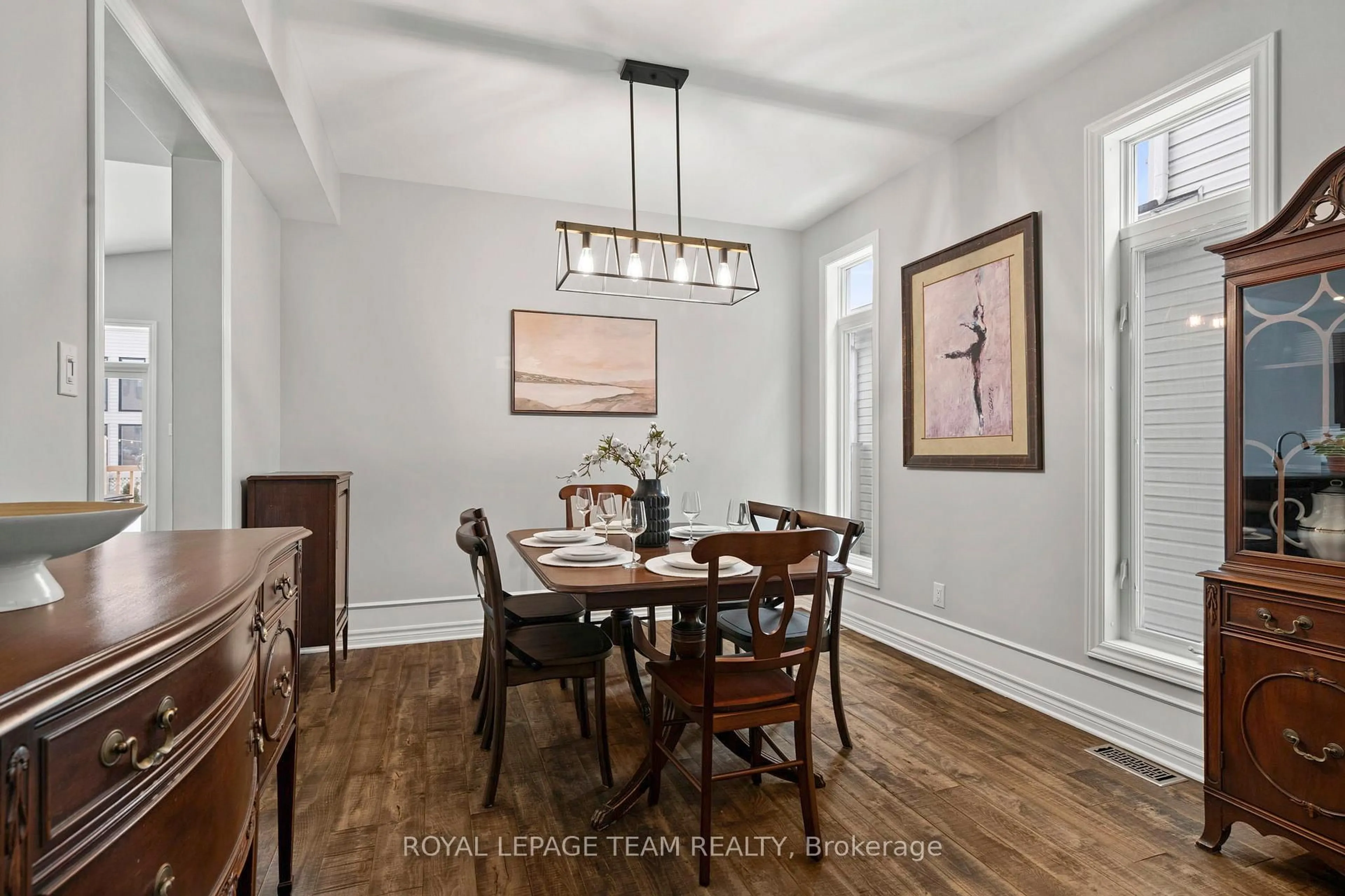 Dining room, wood/laminate floor for 337 Sugar Pine Cres, Kanata Ontario K2M 0H6