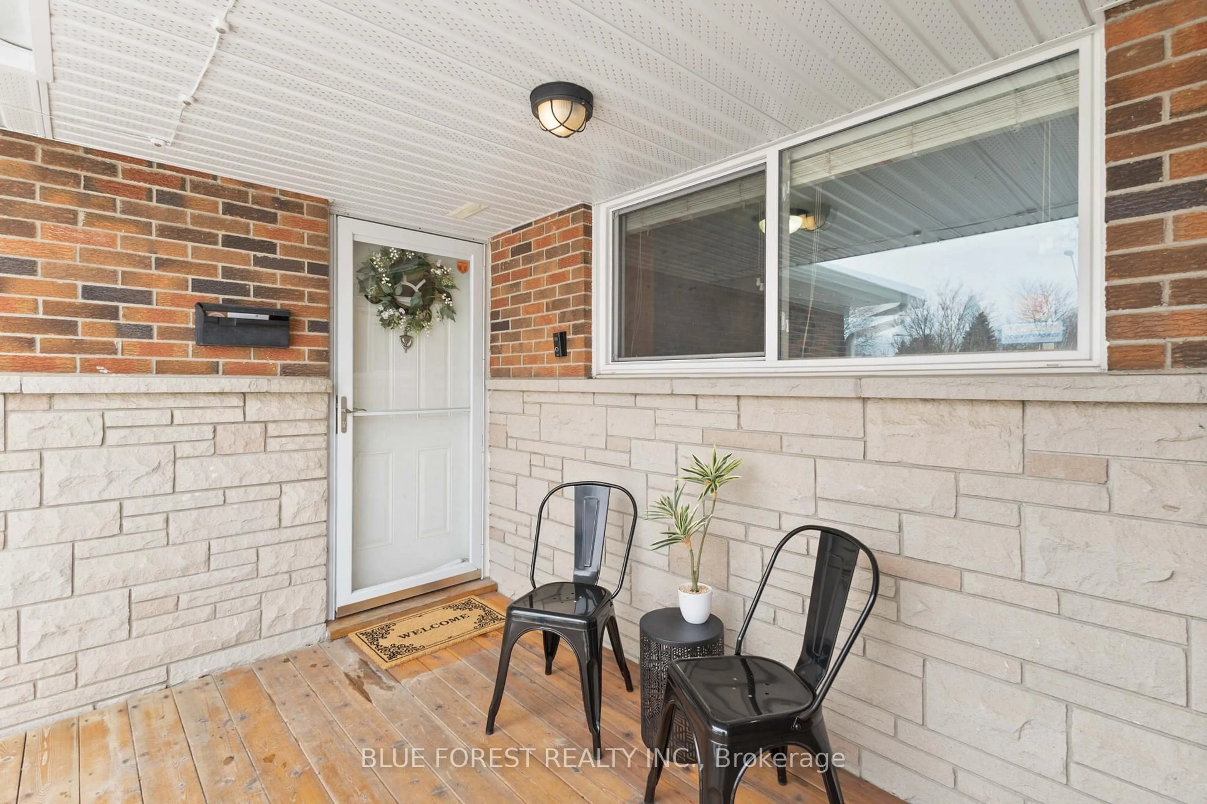 Patio, street for 189 King Edward Ave, London South Ontario N5Z 3T6