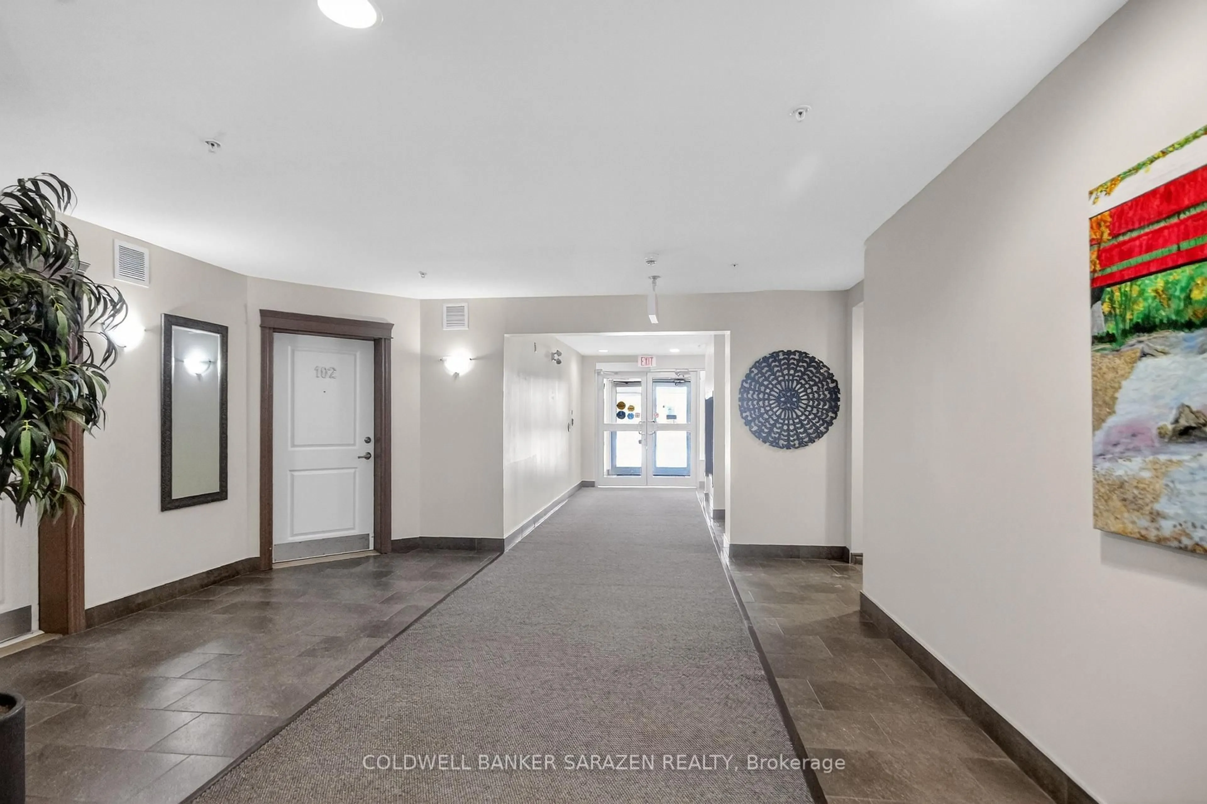 Indoor foyer for 141 Potts Private #406, Ottawa Ontario K4A 0X9