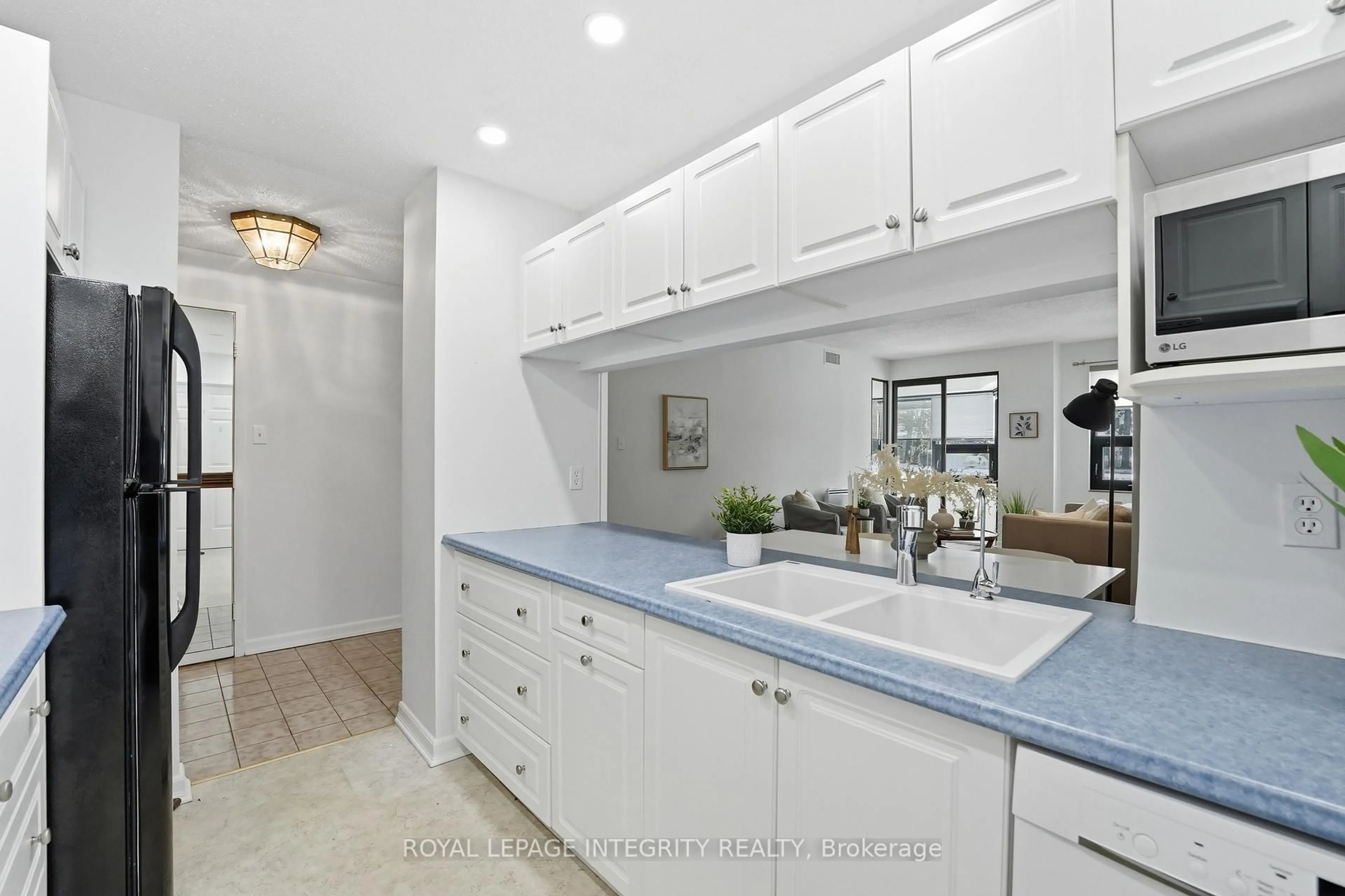 Unknown for 2019 Carling Ave #108, Ottawa Ontario K2A 4A2