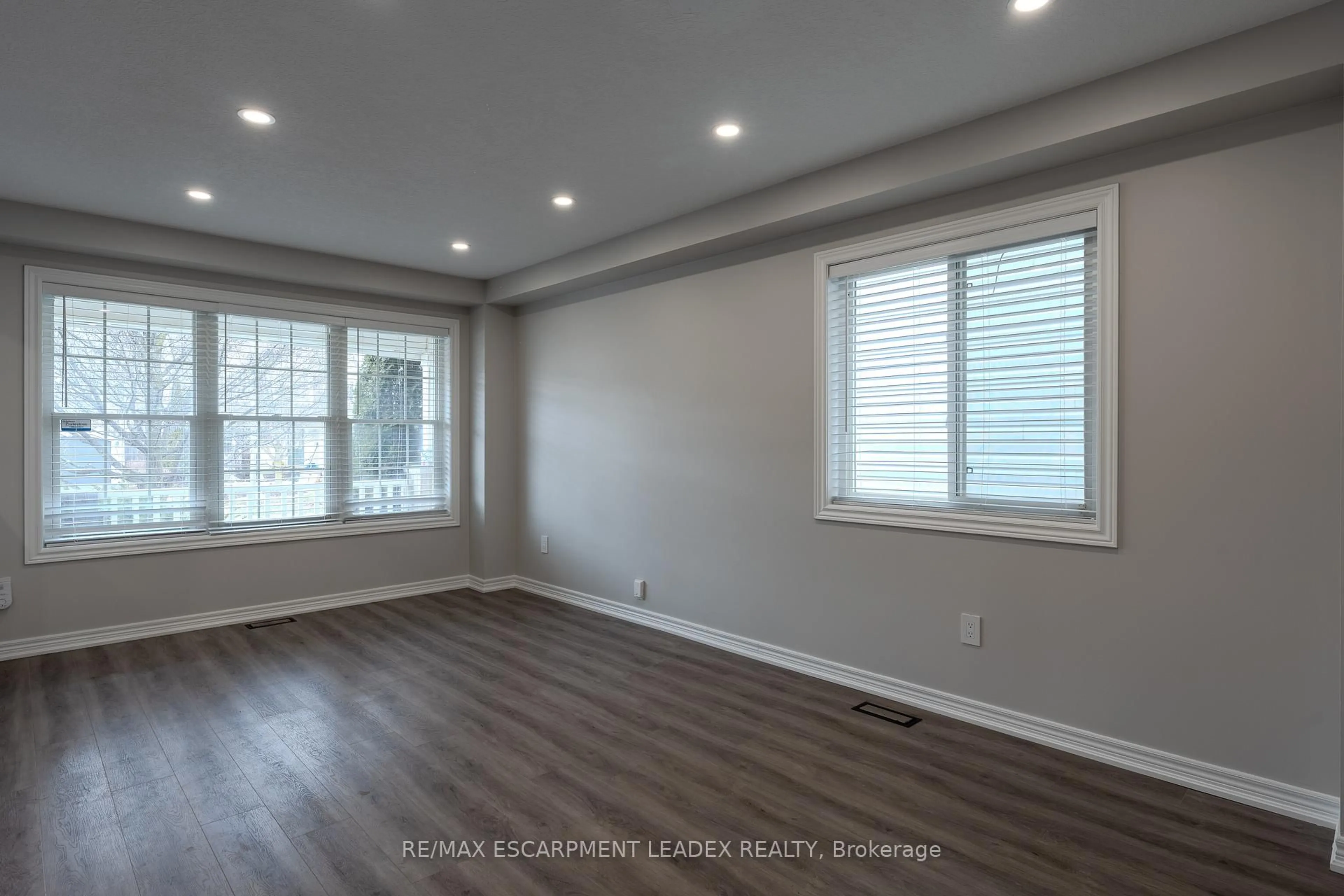 A pic of a room for 7 HOLLINRAKE Ave, Brantford Ontario N3T 0A6