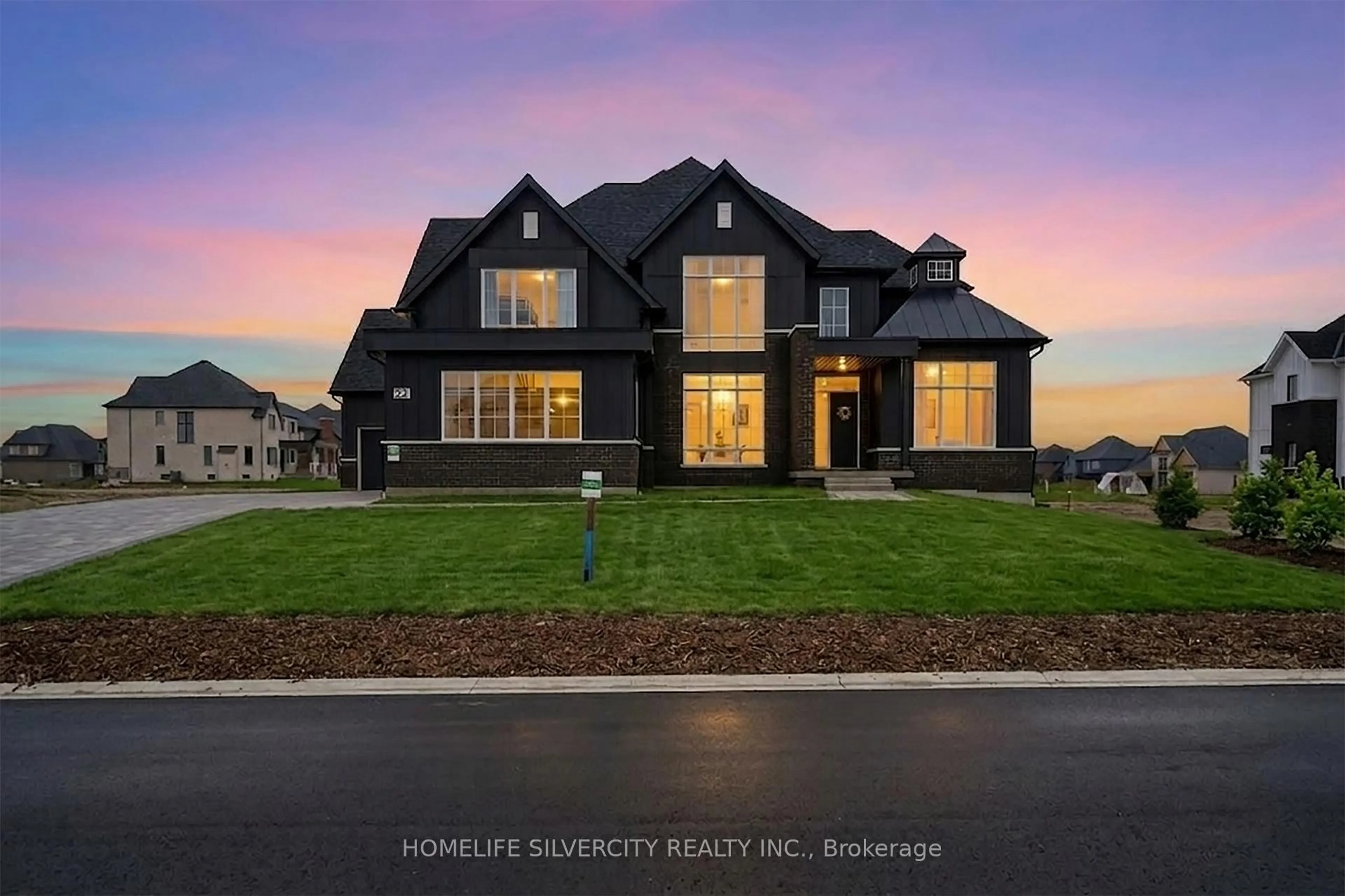 Home with brick exterior material, mountain view for 22 Ewing Way, Amaranth Ontario L9W 5G9