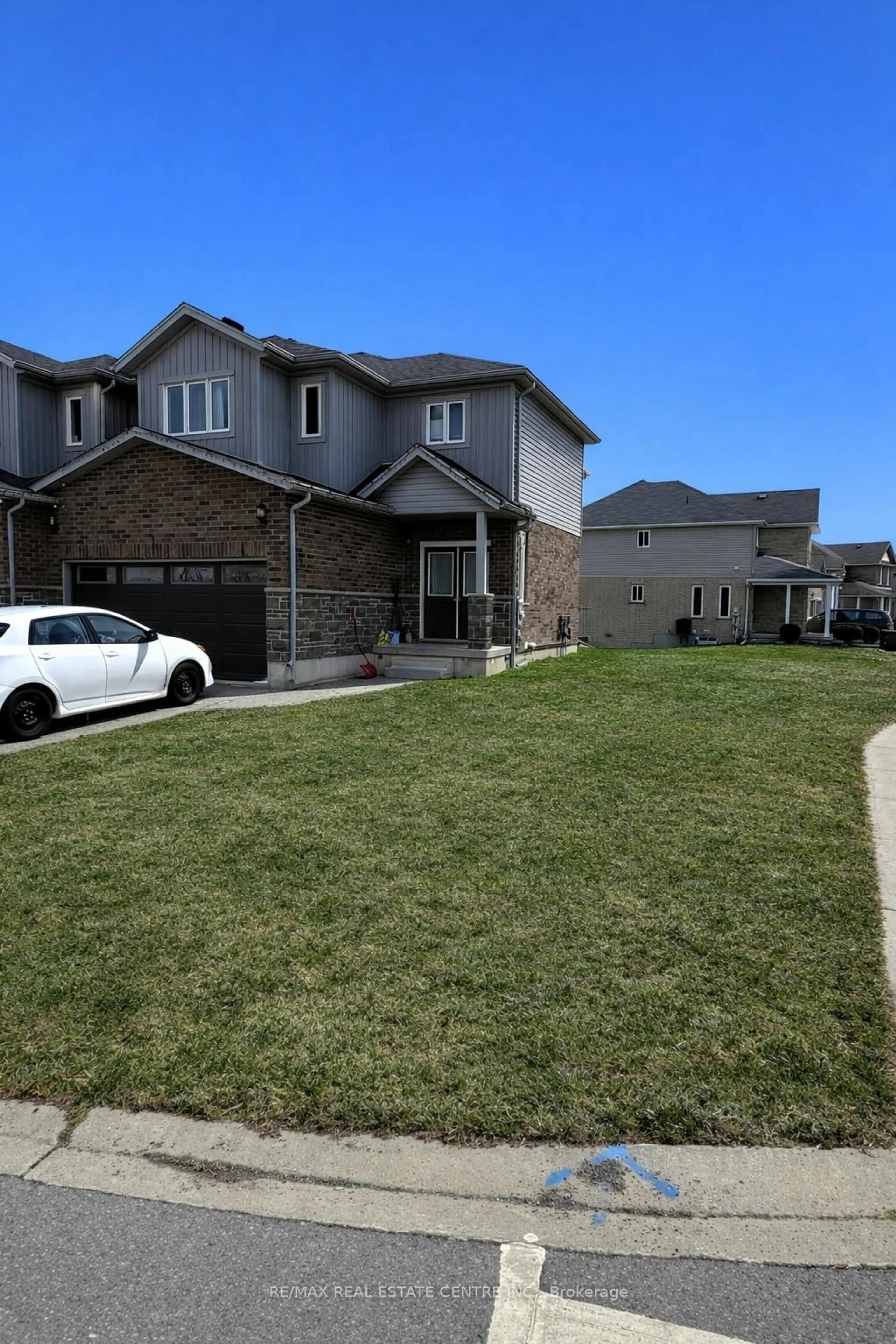 Home with brick exterior material, street for 1 GREENSIDE Crt, Woodstock Ontario N4T 0C9