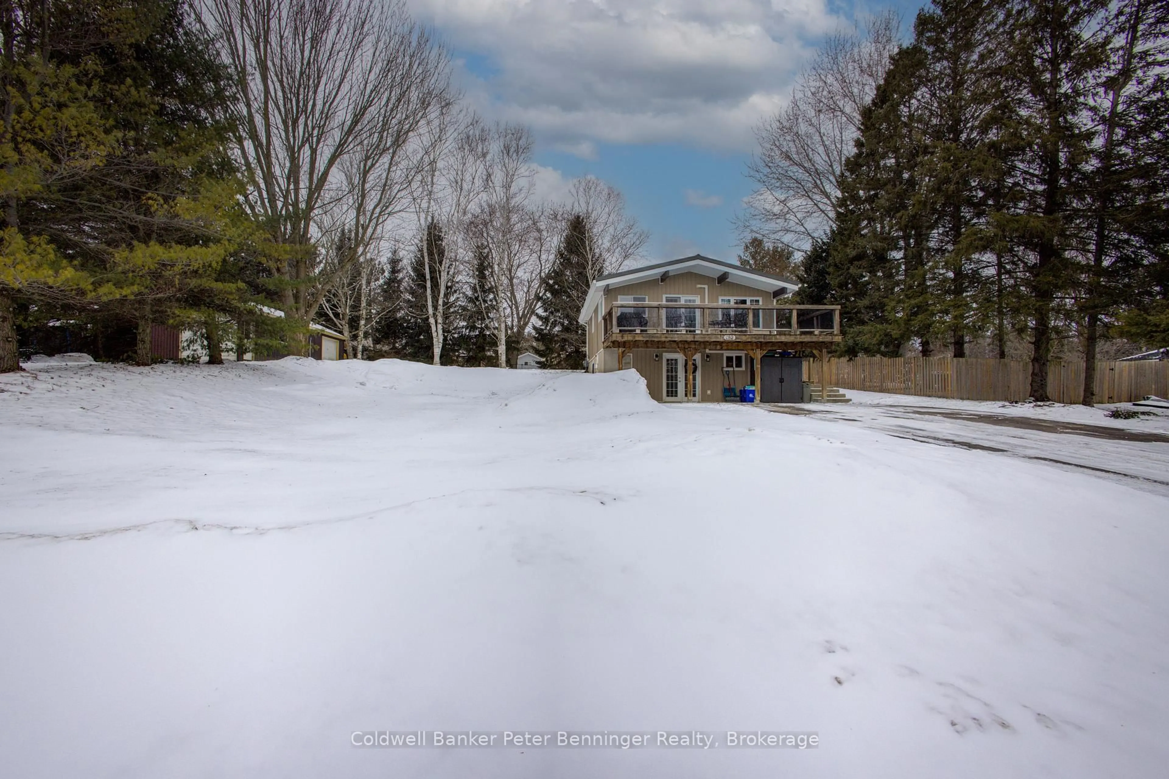 A pic from outside/outdoor area/front of a property/back of a property/a pic from drone, unknown for 182 James St, Arran-Elderslie Ontario N0G 2N0