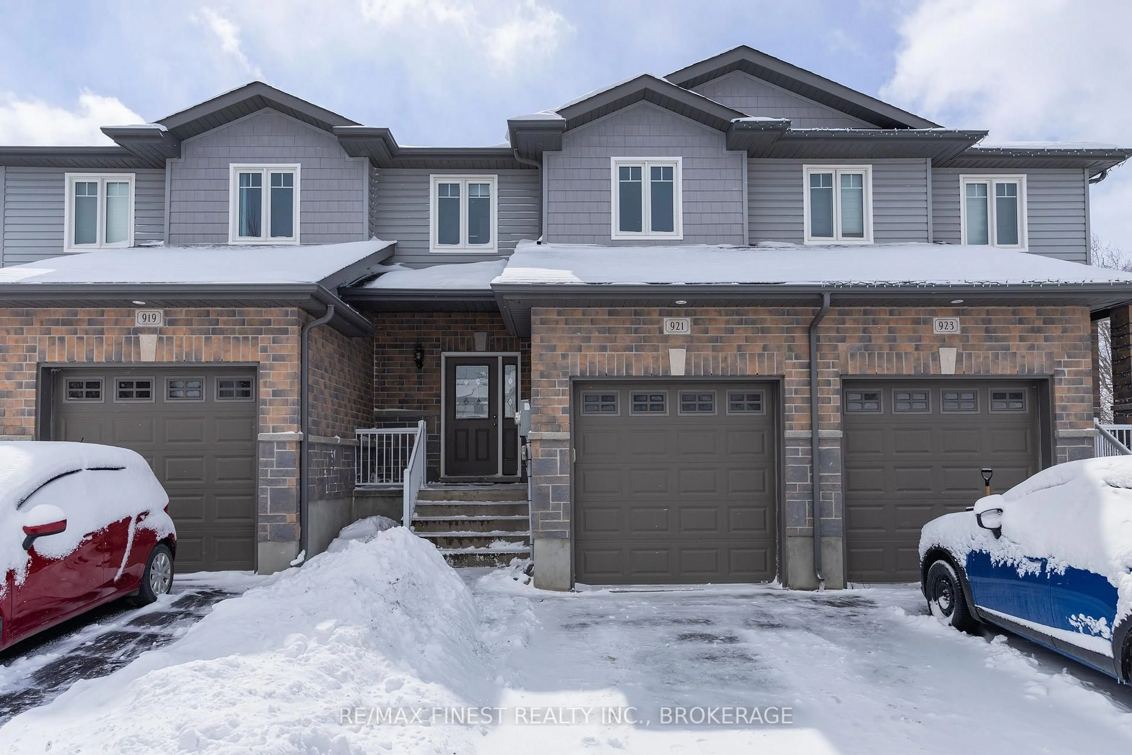 Home with brick exterior material, street for 921 Blossom St, Kingston Ontario K7P 0N2