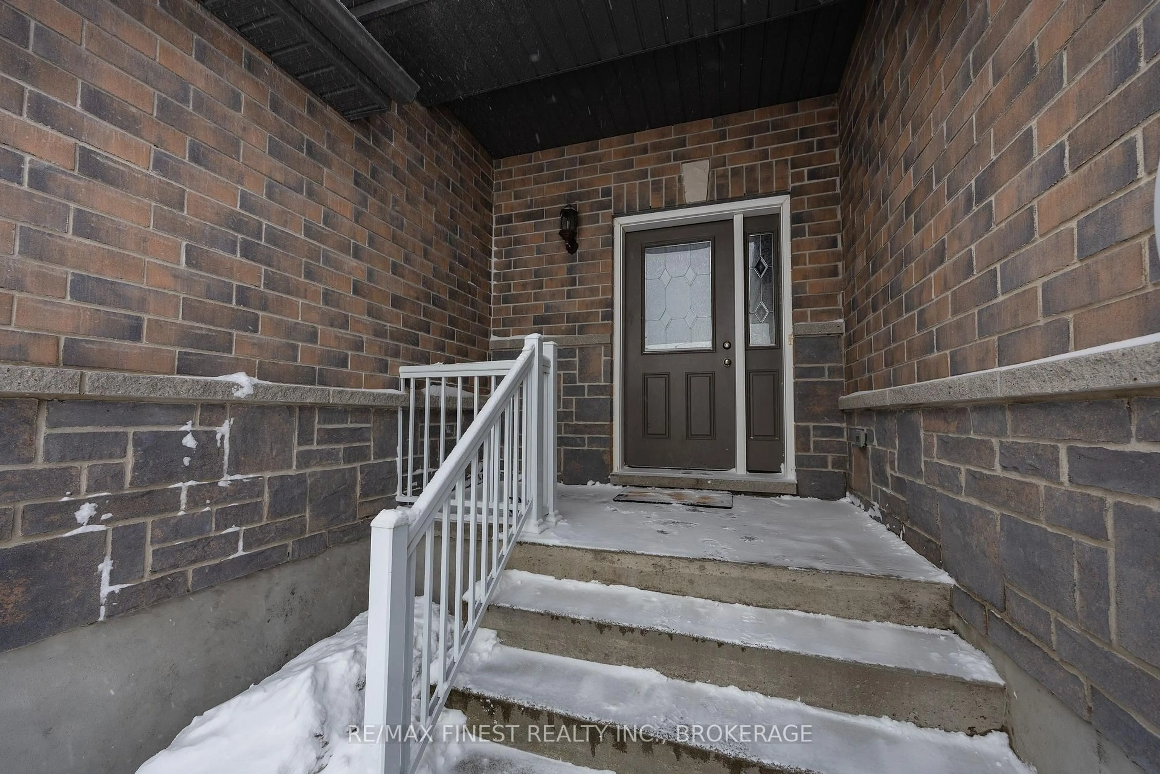 Unknown for 921 Blossom St, Kingston Ontario K7P 0N2