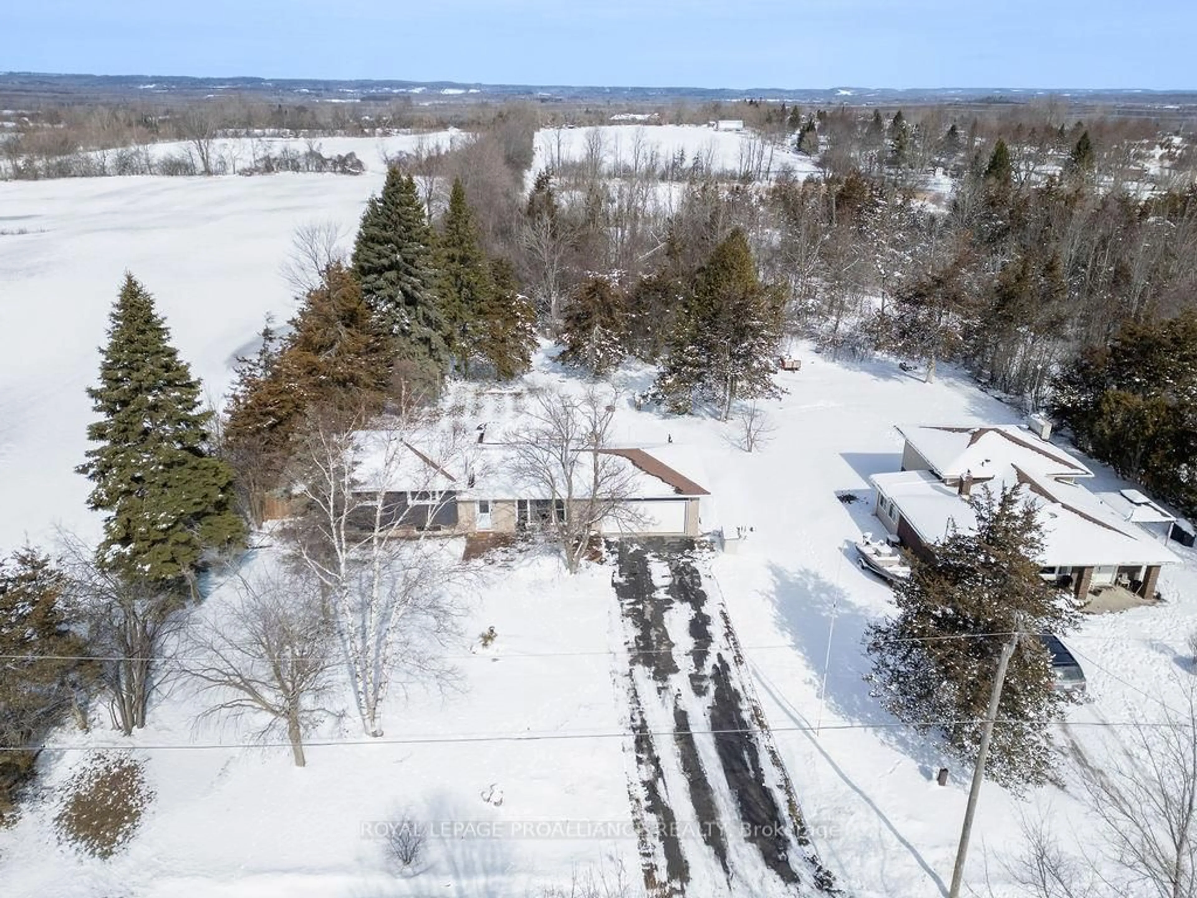 A pic from outside/outdoor area/front of a property/back of a property/a pic from drone, unknown for 202 Huntingwood Dr, Belleville Ontario K8N 4Z5