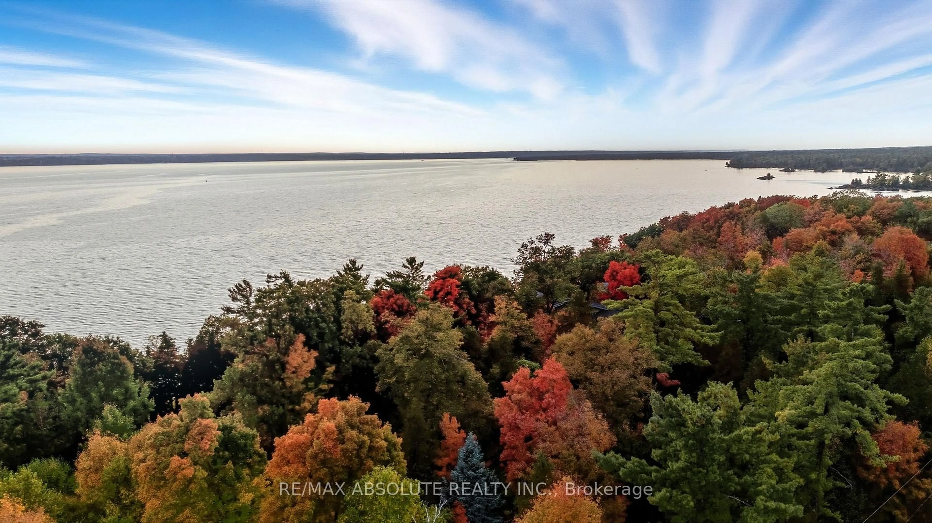 A pic from outside/outdoor area/front of a property/back of a property/a pic from drone, water/lake/river/ocean view for 5749 Loggers Way, Ottawa Ontario K7S 3G7