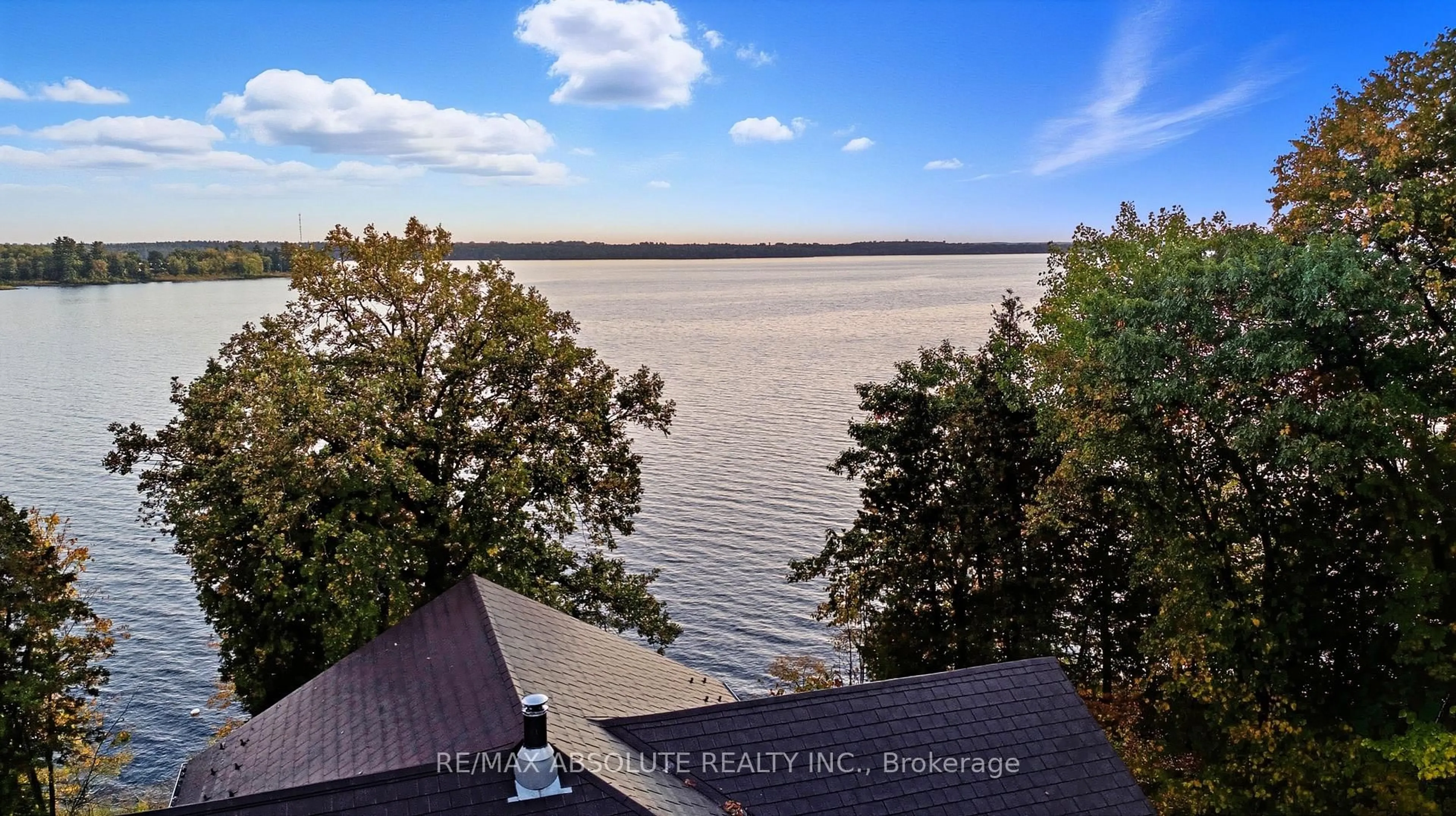 A pic from outside/outdoor area/front of a property/back of a property/a pic from drone, water/lake/river/ocean view for 5749 Loggers Way, Ottawa Ontario K7S 3G7