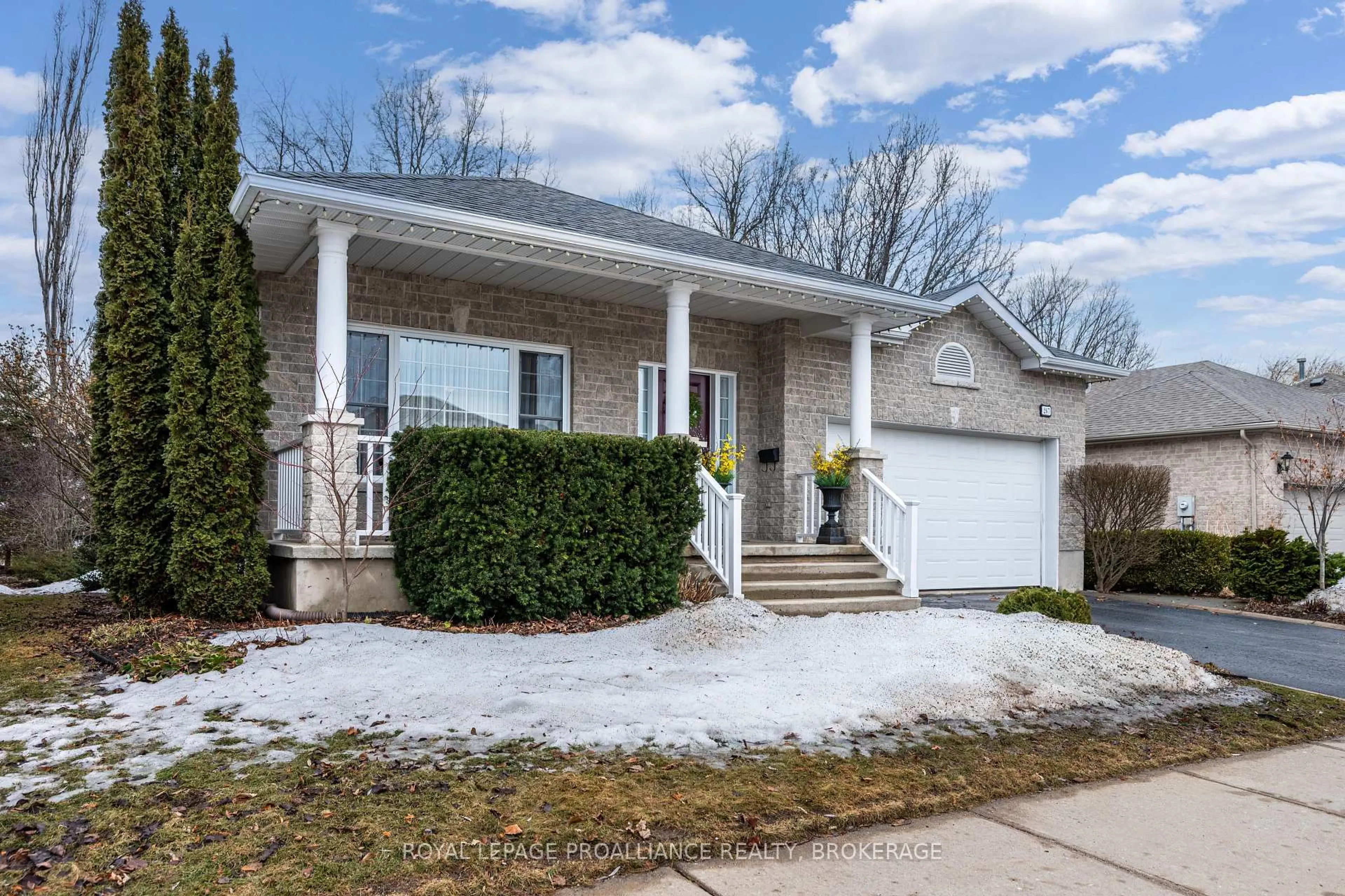 Home with vinyl exterior material, street for 267 Honeywood Ave, Kingston Ontario K7K 7L4