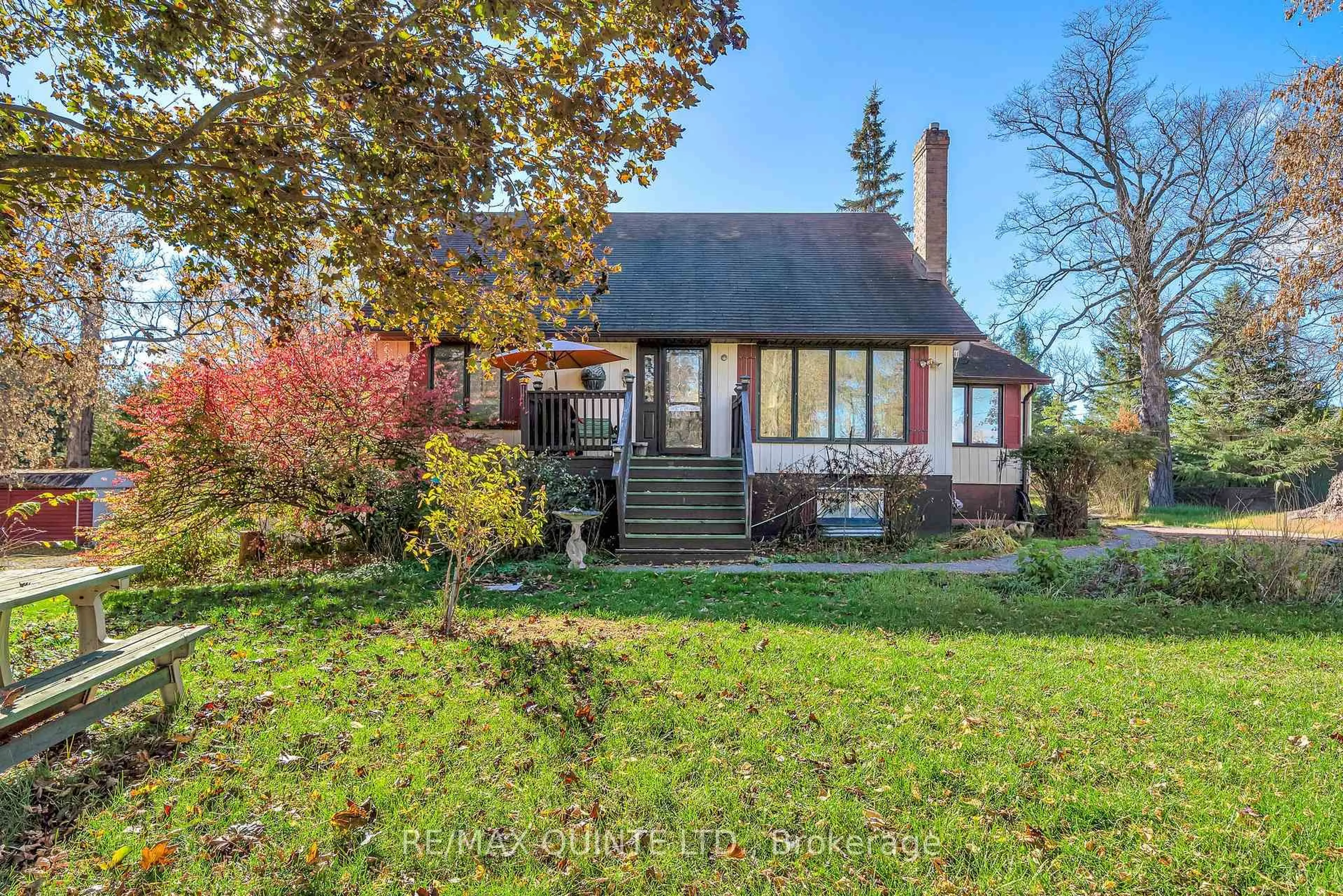 A pic from outside/outdoor area/front of a property/back of a property/a pic from drone, street for 144 Wellington St, Madoc Ontario K0K 2K0