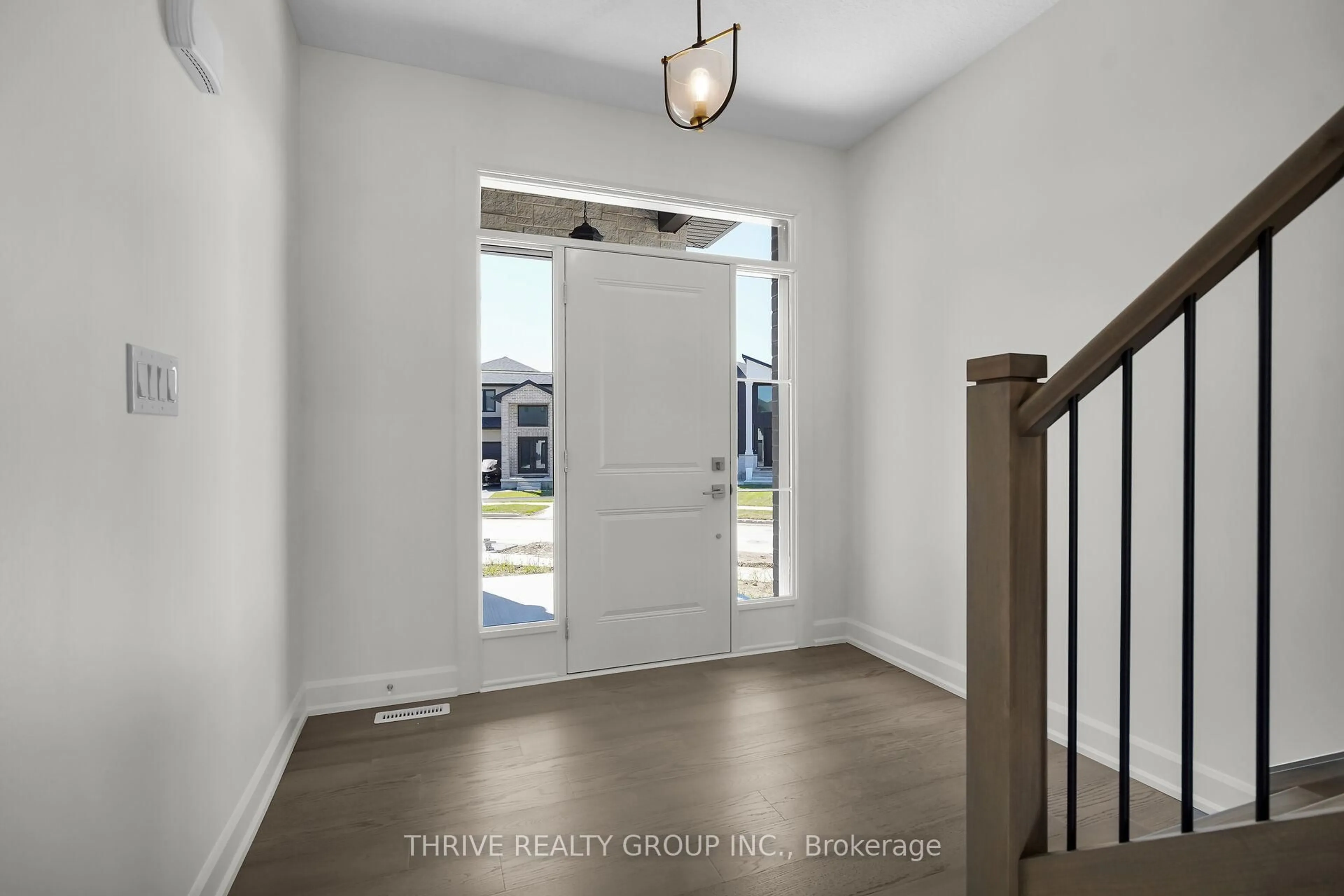 Indoor entryway for 4260 Sagebrush Cres, London South Ontario N6P 1H5