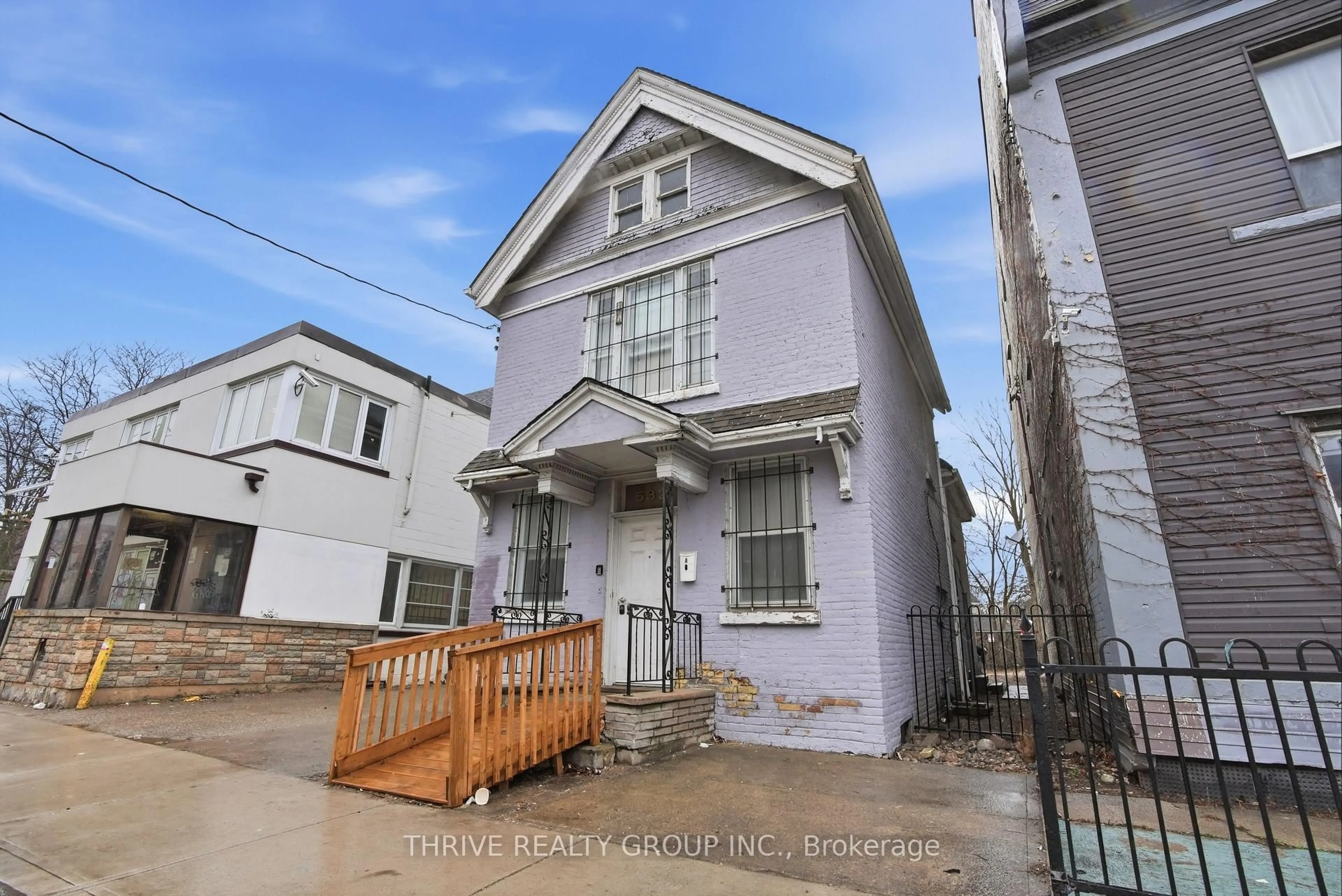 Unknown for 532-538 Dundas St, London East Ontario N6B 1W6