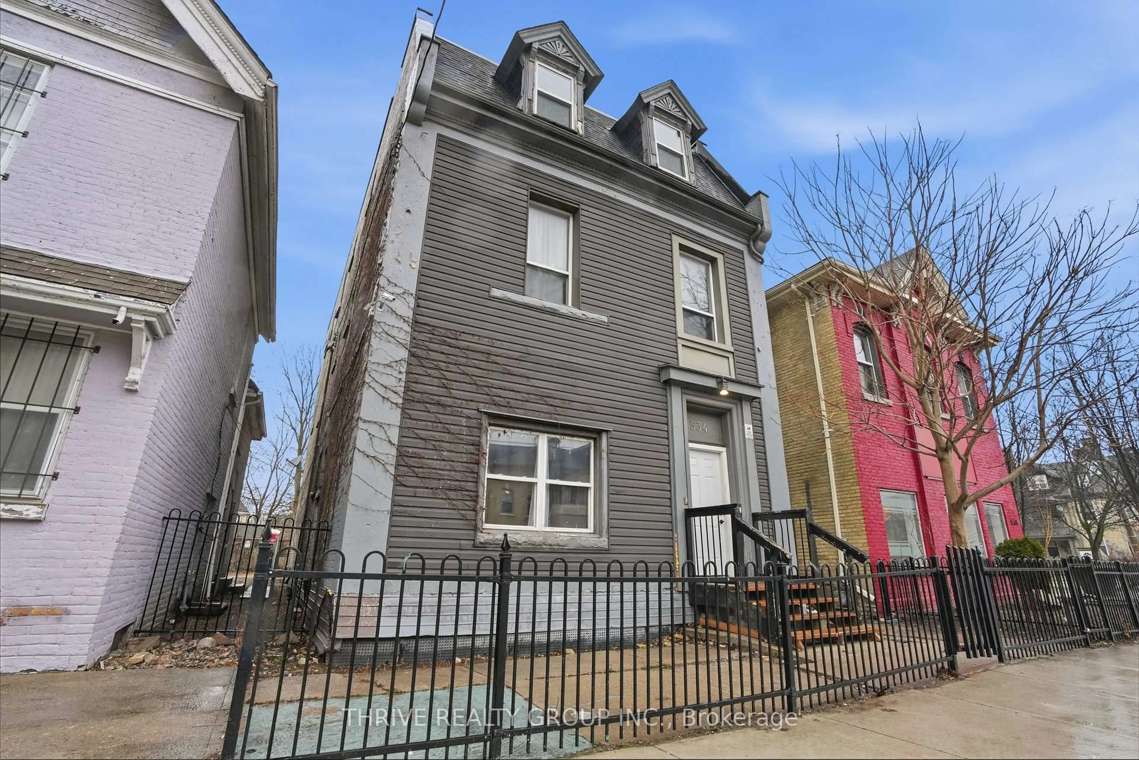 Unknown for 532-538 Dundas St, London East Ontario N6B 1W6