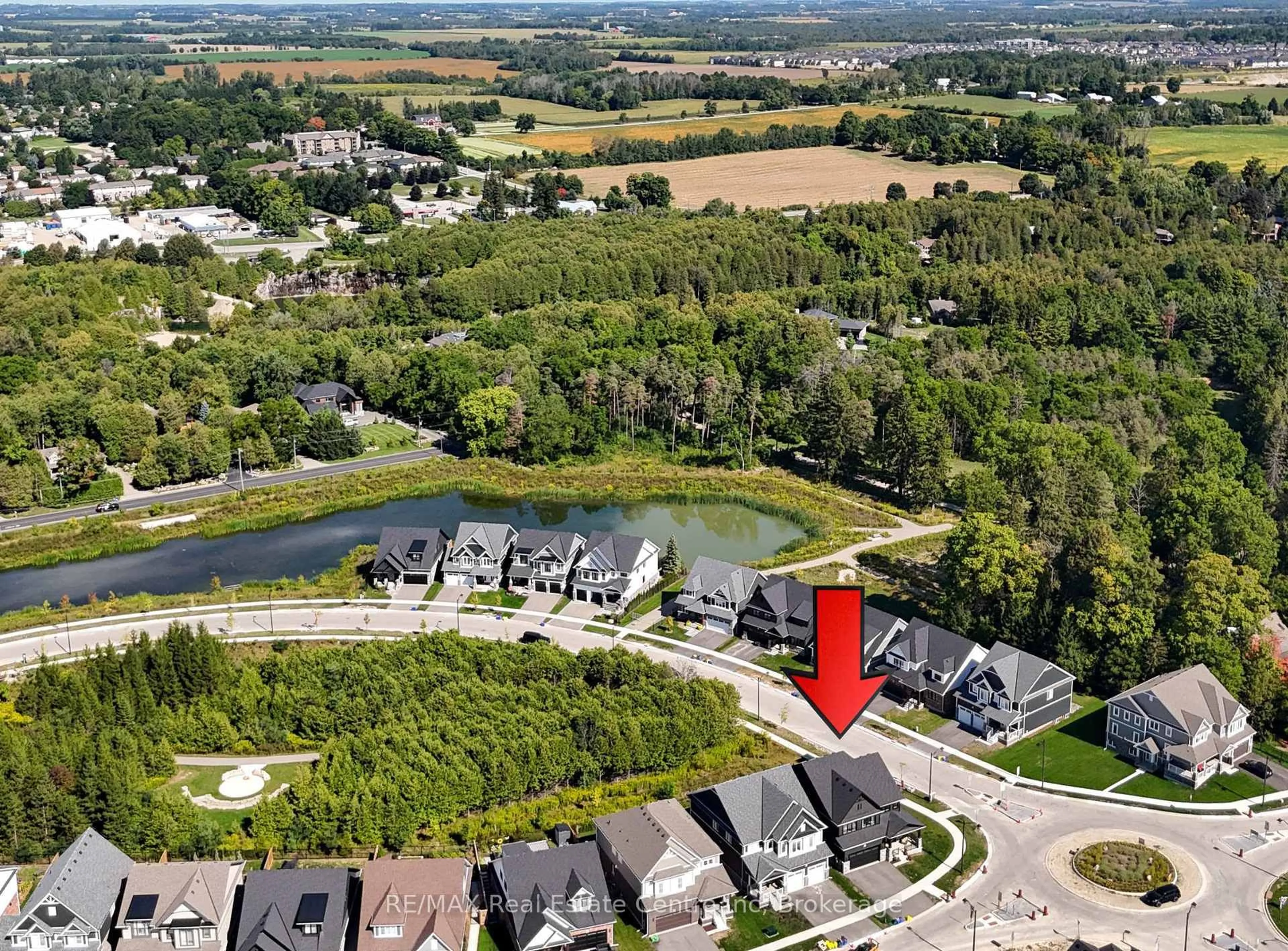 A pic from outside/outdoor area/front of a property/back of a property/a pic from drone, water/lake/river/ocean view for 162 HARRISON St, Centre Wellington Ontario N0B 1S0