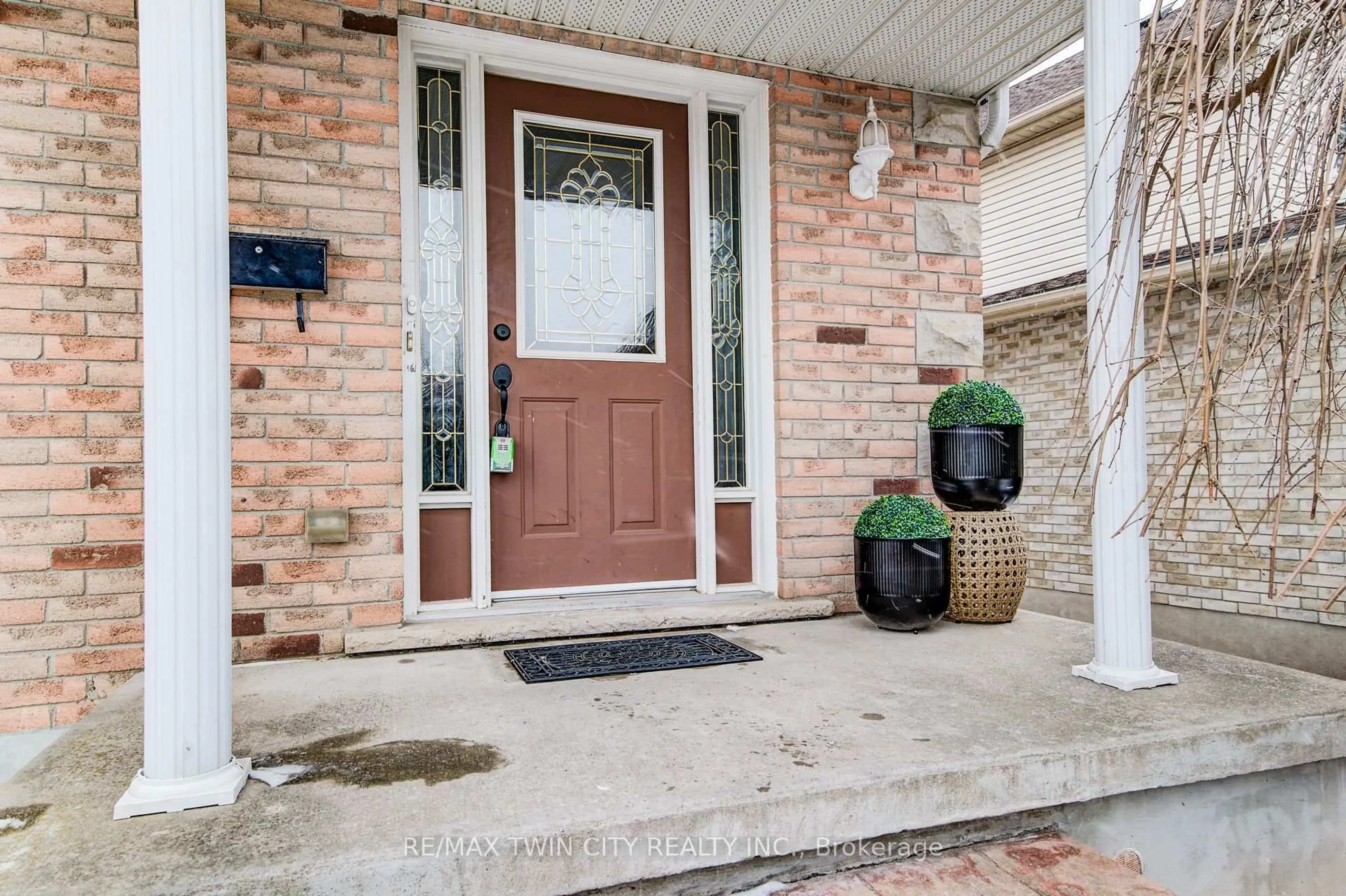 Indoor entryway for 278 Huck Cres, Kitchener Ontario N2N 3M8