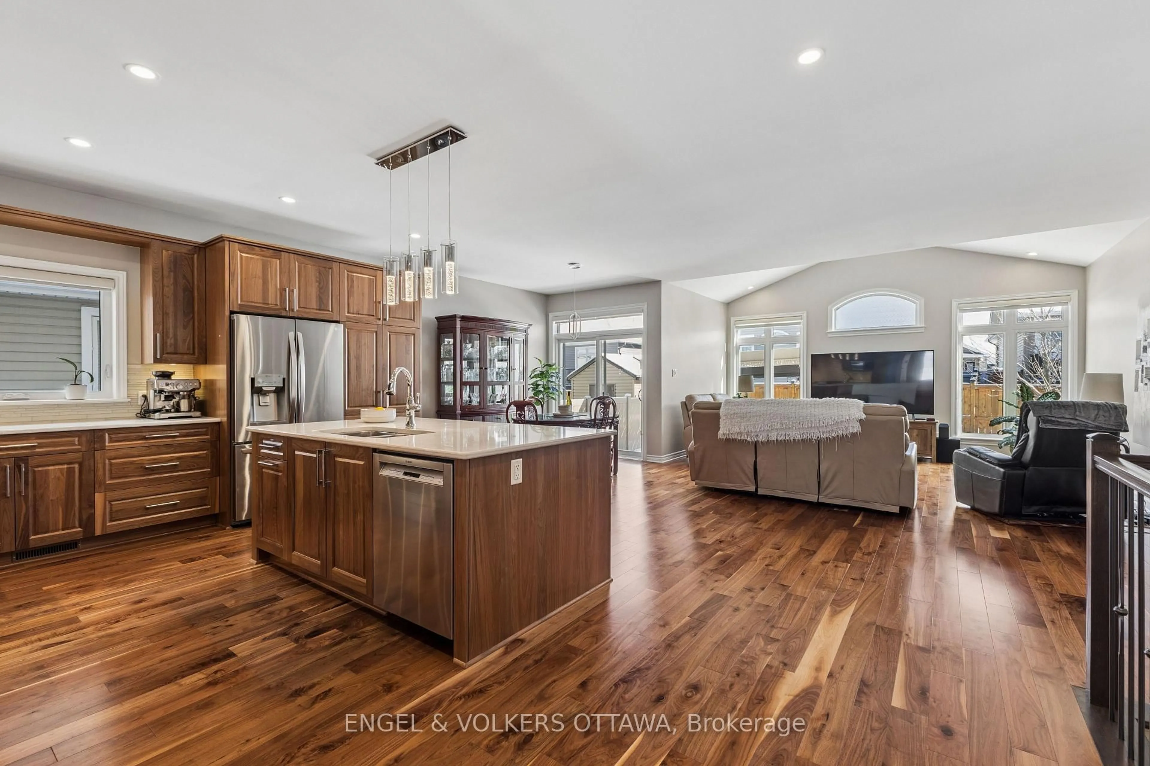 Open concept kitchen, unknown for 865 Tewin Circ, Ottawa Ontario K4A 1K1