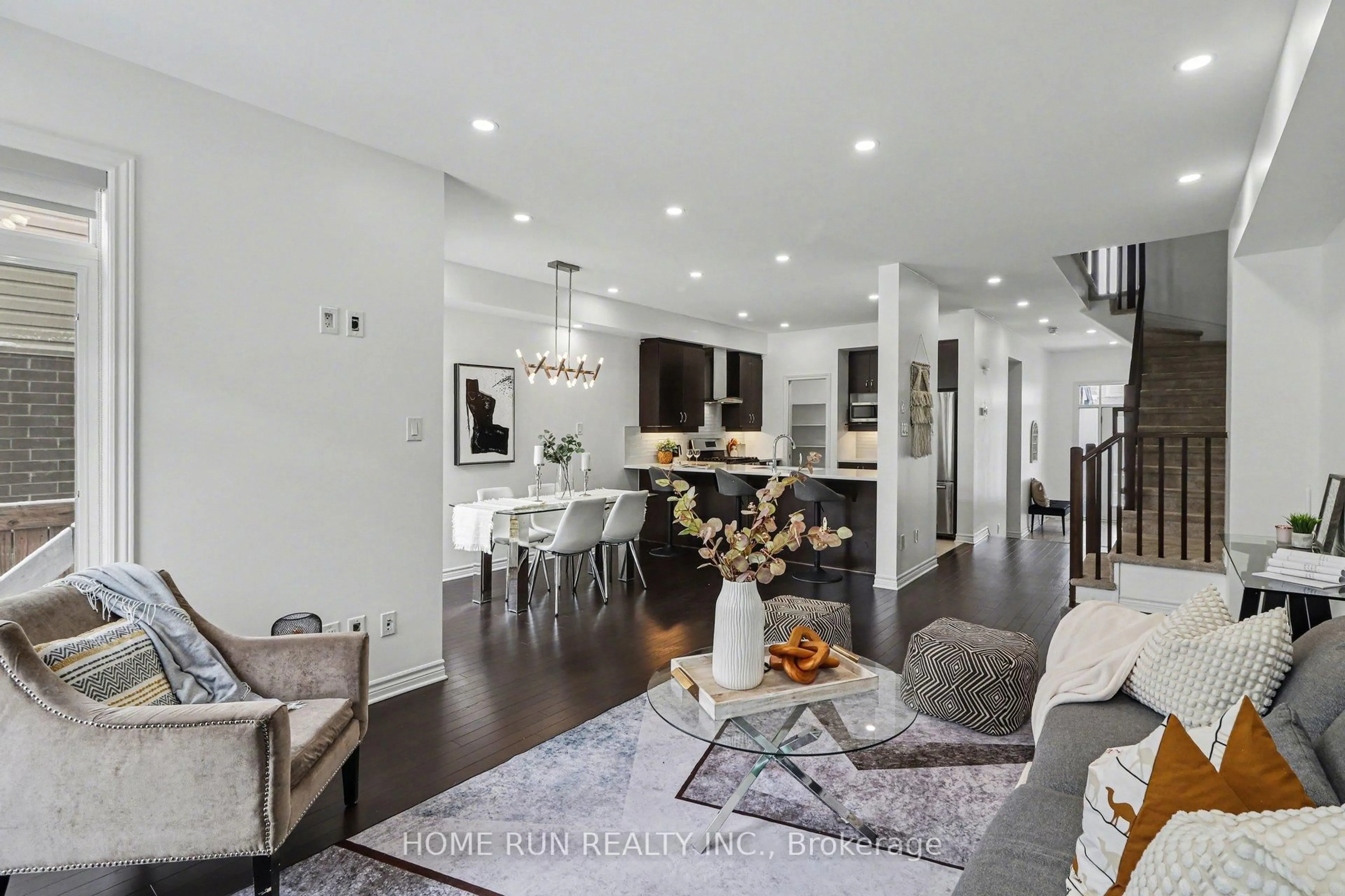 Open concept kitchen, unknown for 229 Dolce Cres, Ottawa Ontario K1X 0B2