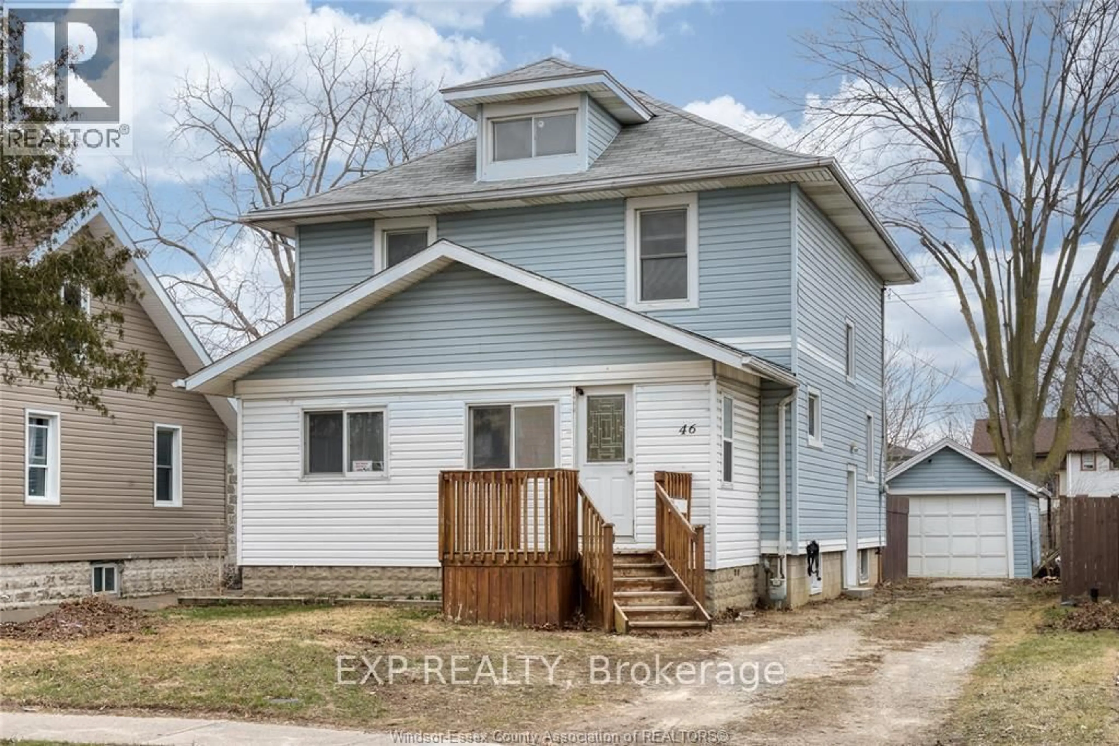 A pic from outside/outdoor area/front of a property/back of a property/a pic from drone, building for 46 Chestnut St, Leamington Ontario N8H 3K3