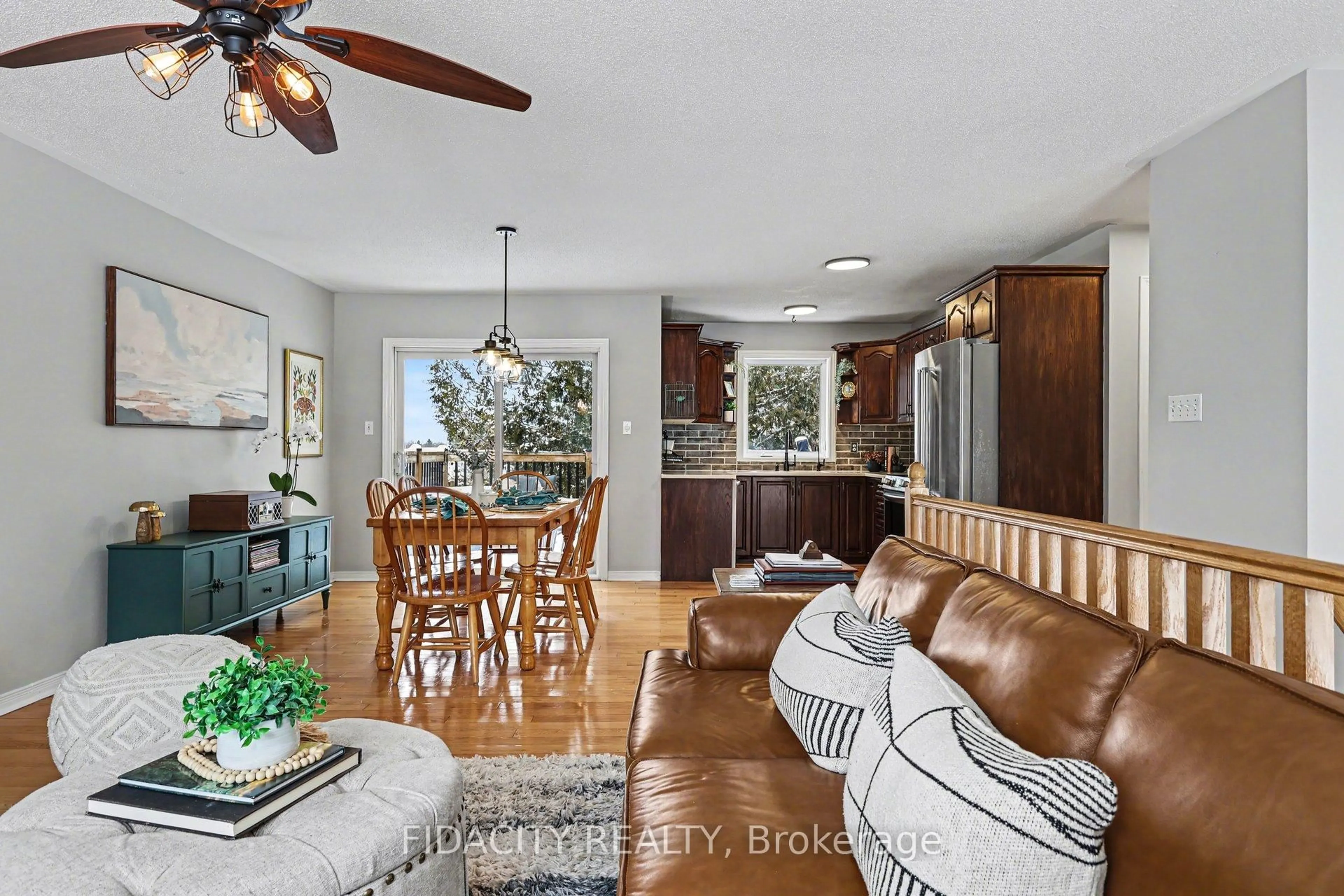 Open concept kitchen, unknown for 266 Clifford Campbell St, Fitzroy Harbour Ontario K0A 1X0