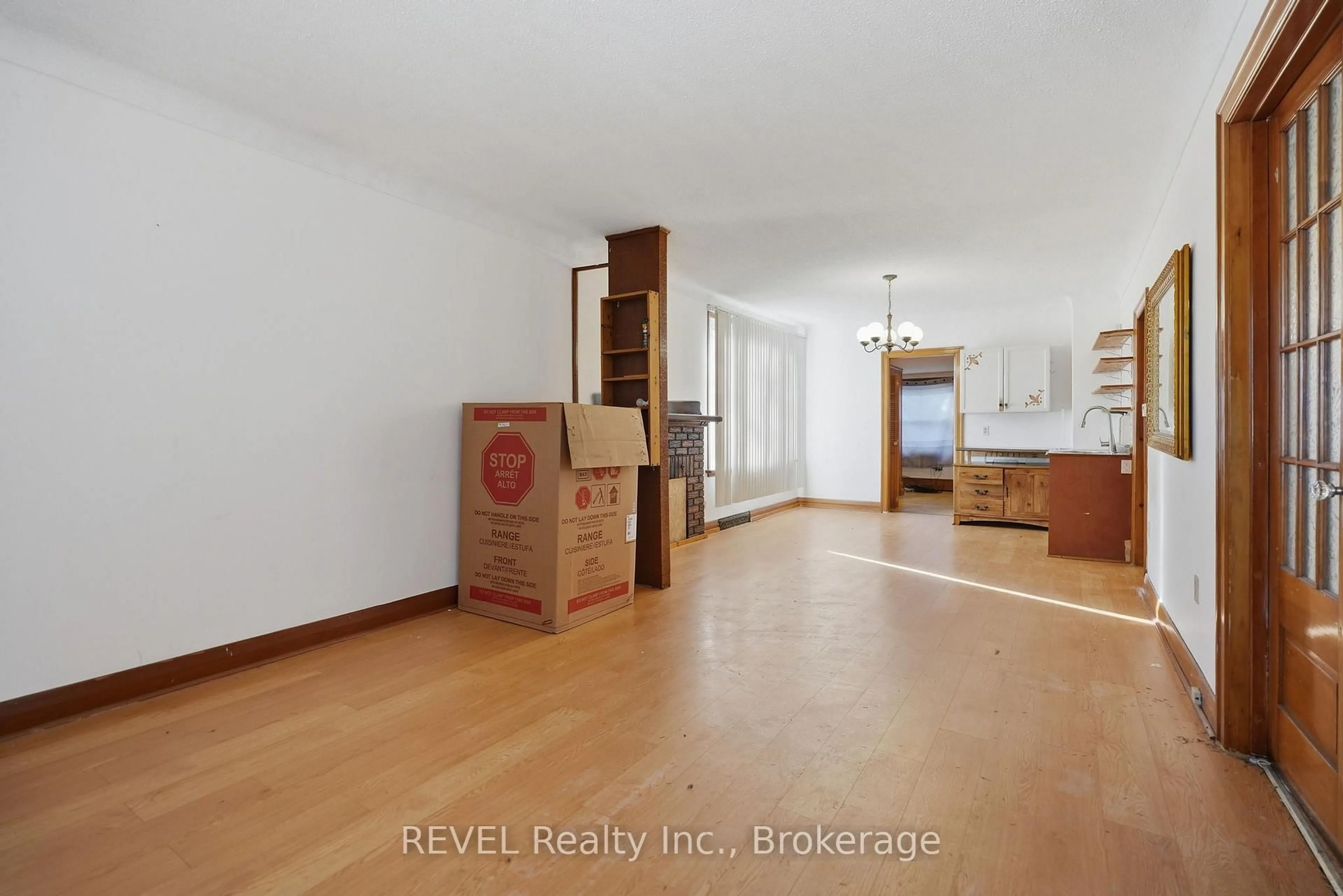 A pic of a room for 192 Church St, St. Catharines Ontario L2R 3E9