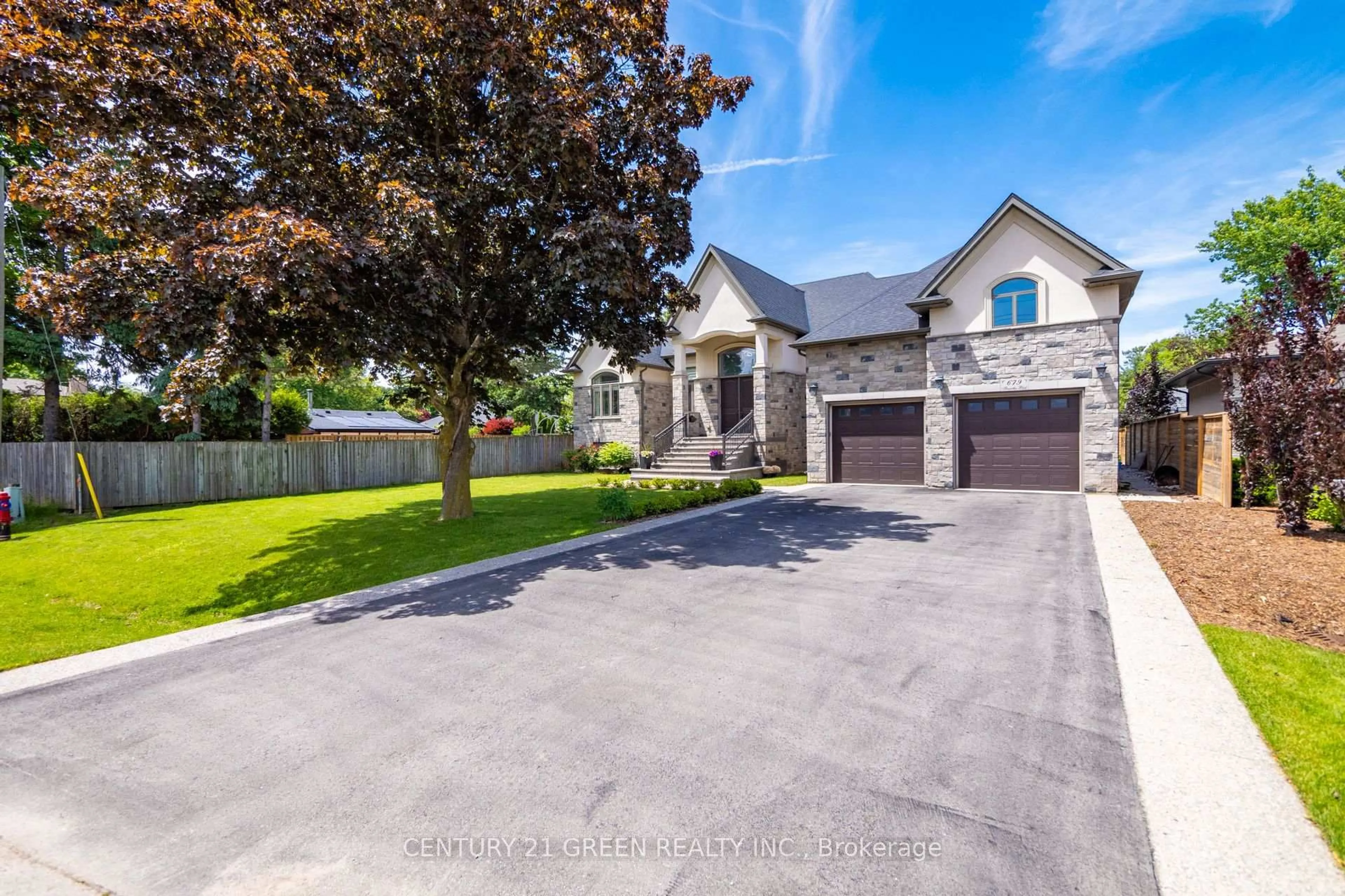 Unknown for 679 Hiawatha Blvd, Hamilton Ontario L9G 3A6