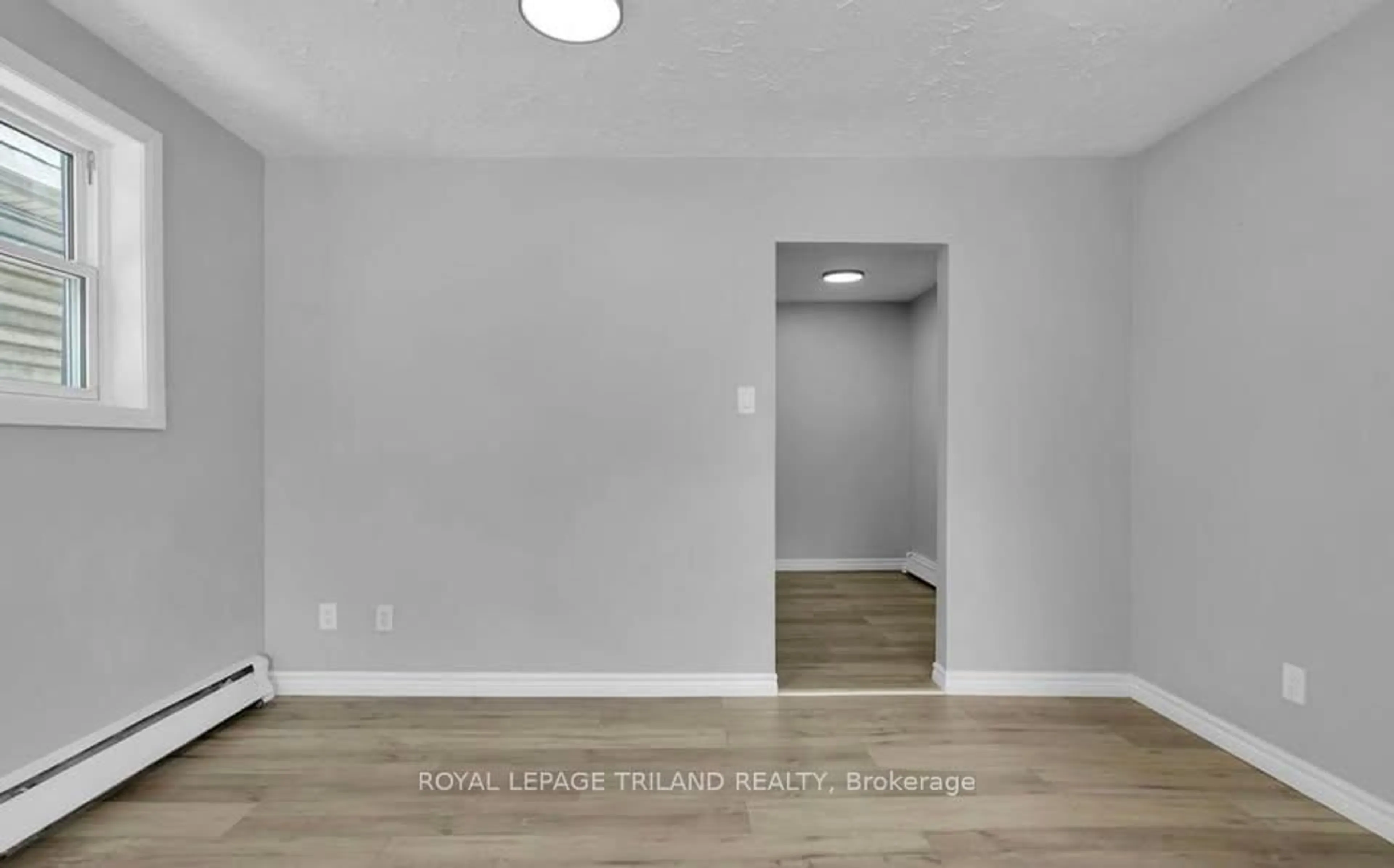 A pic of a room for 18.5 Adelaide St, London South Ontario N5Z 3J8