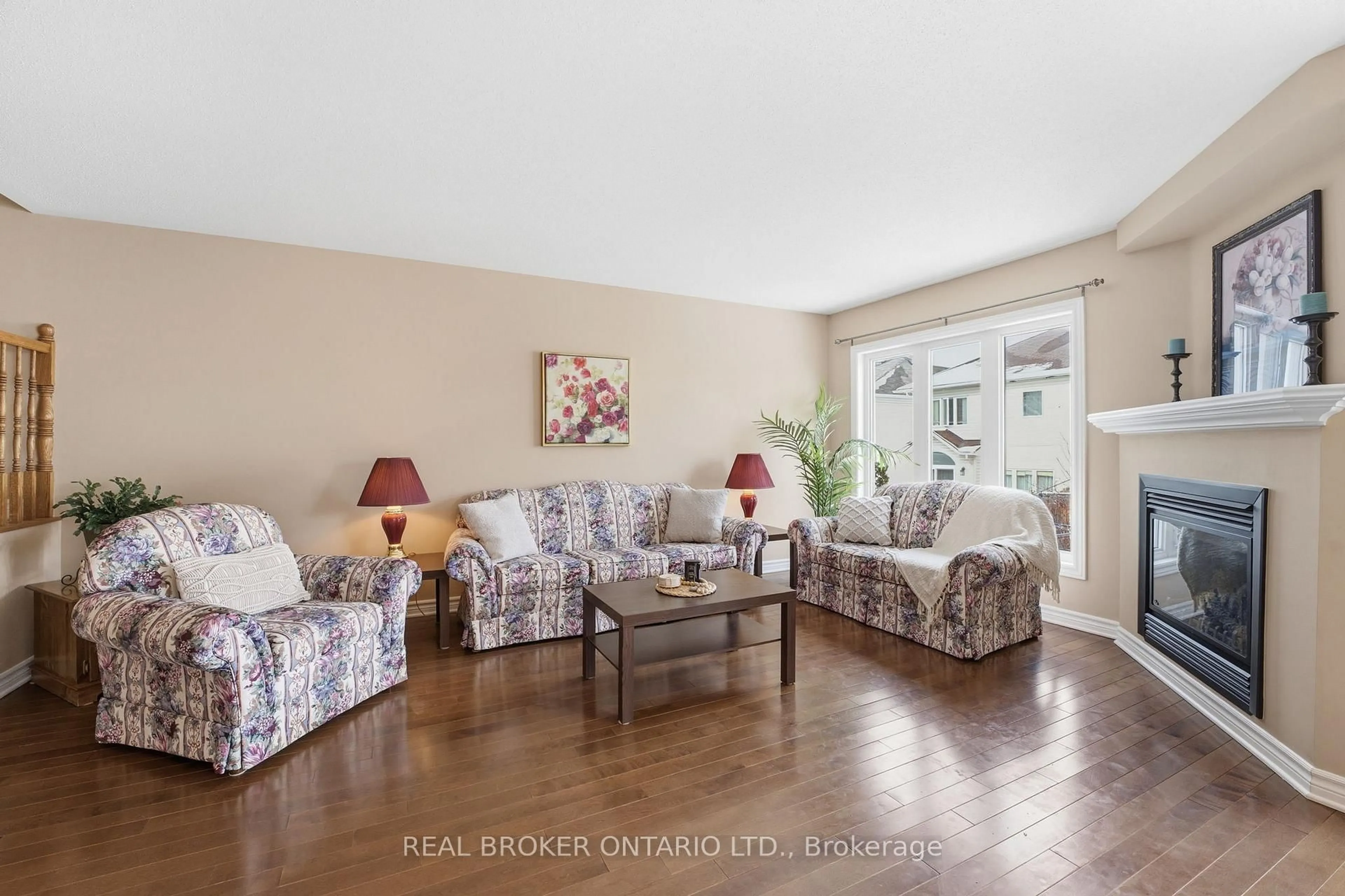 Living room with furniture, unknown for 397 Statewood Dr, Ottawa Ontario K2K 0B7