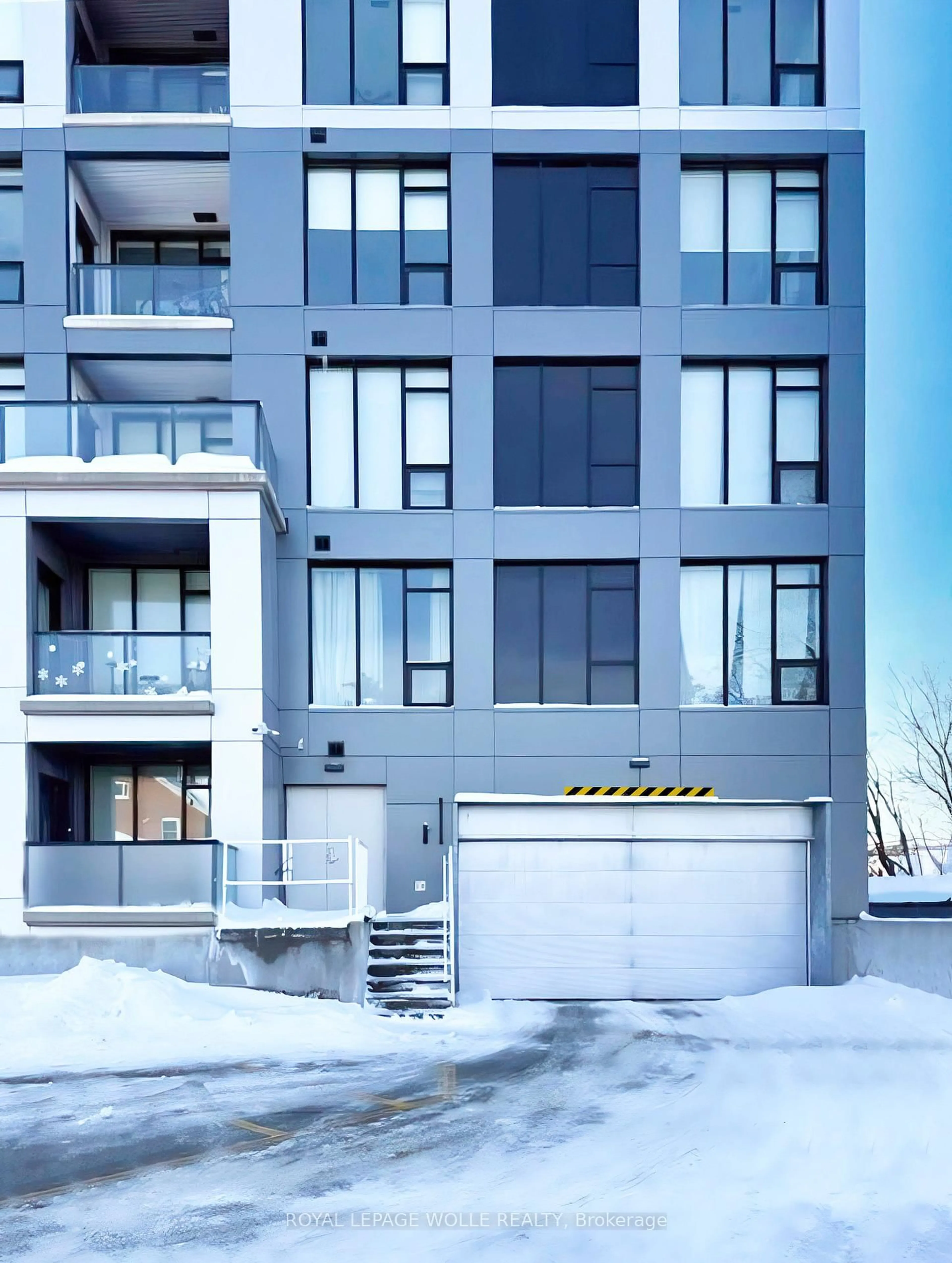 Unknown for 690 King St #101, Waterloo Ontario N2H 5L8