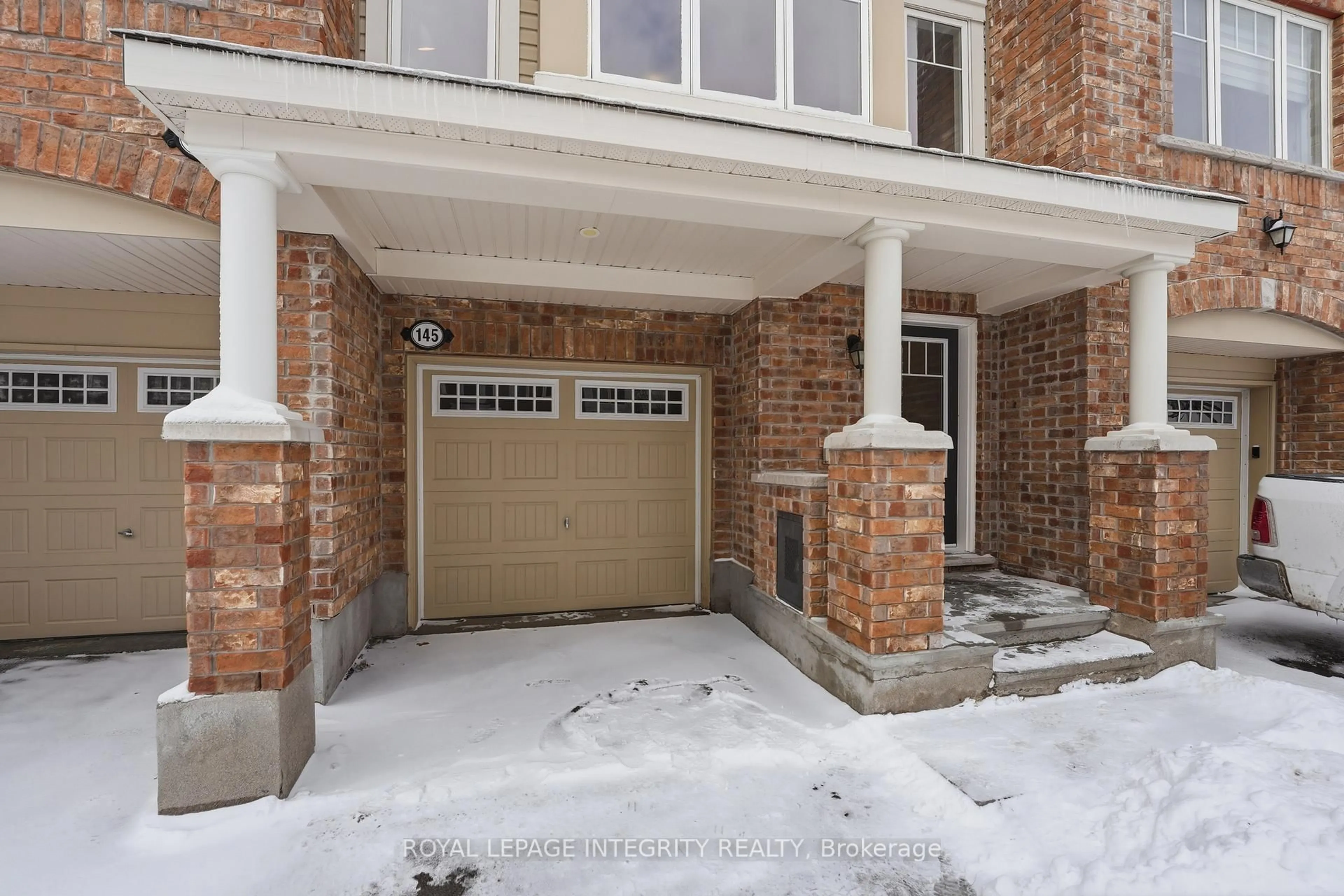 Indoor entryway for 145 Gelderland Private, Ottawa Ontario K2V 0H8
