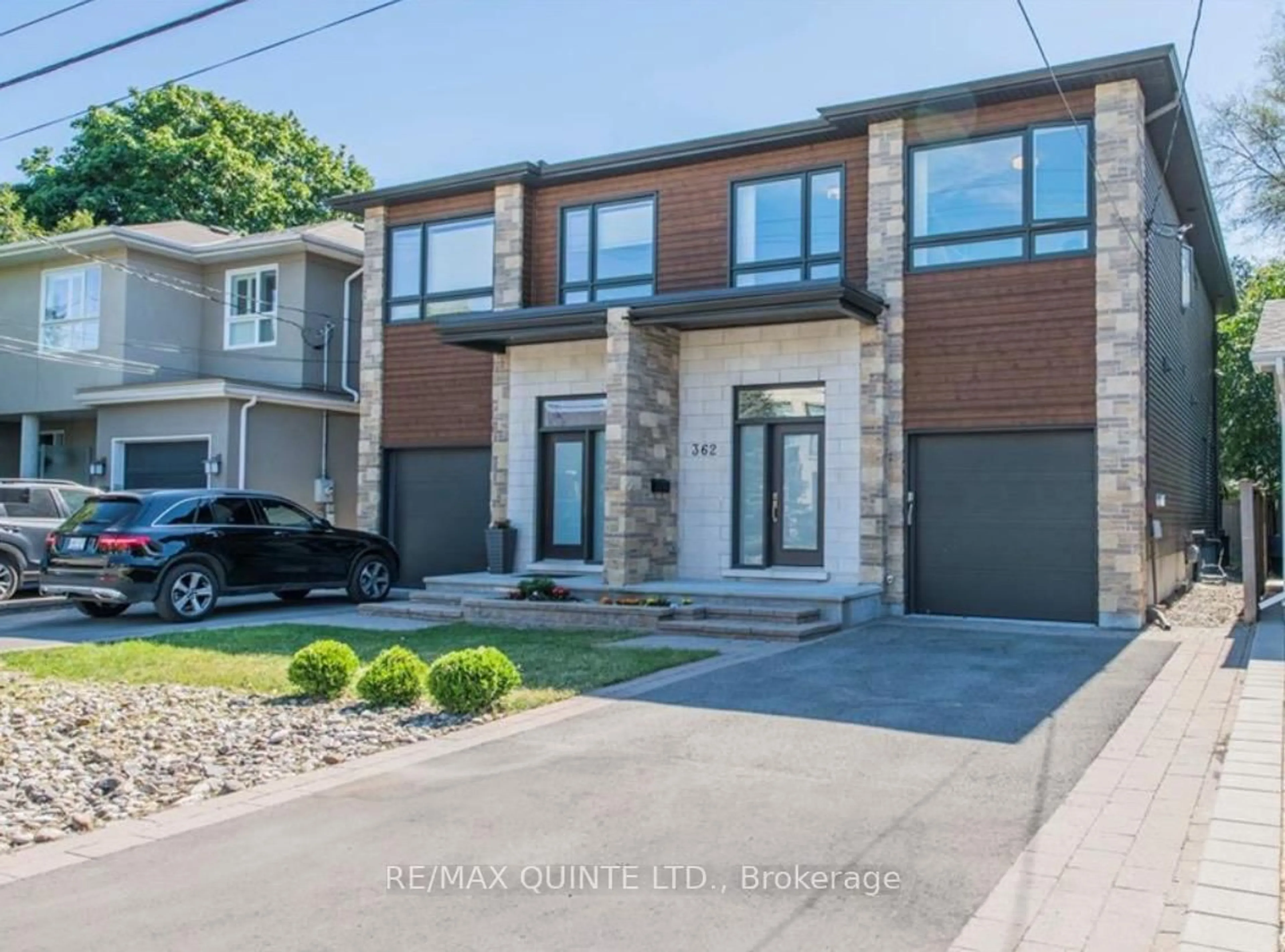 Home with brick exterior material, street for 362 Roosevelt Ave, Ottawa Ontario K2A 1Z3