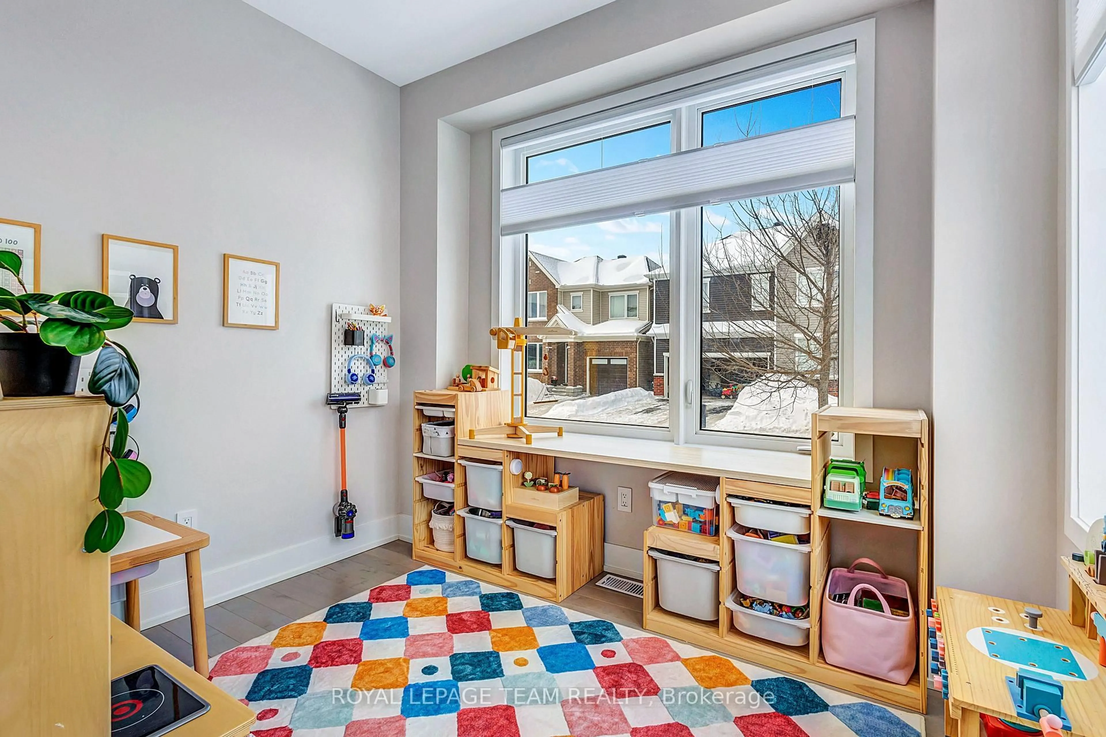 Unknown for 21 Coppermine St, Ottawa Ontario K2J 6P5