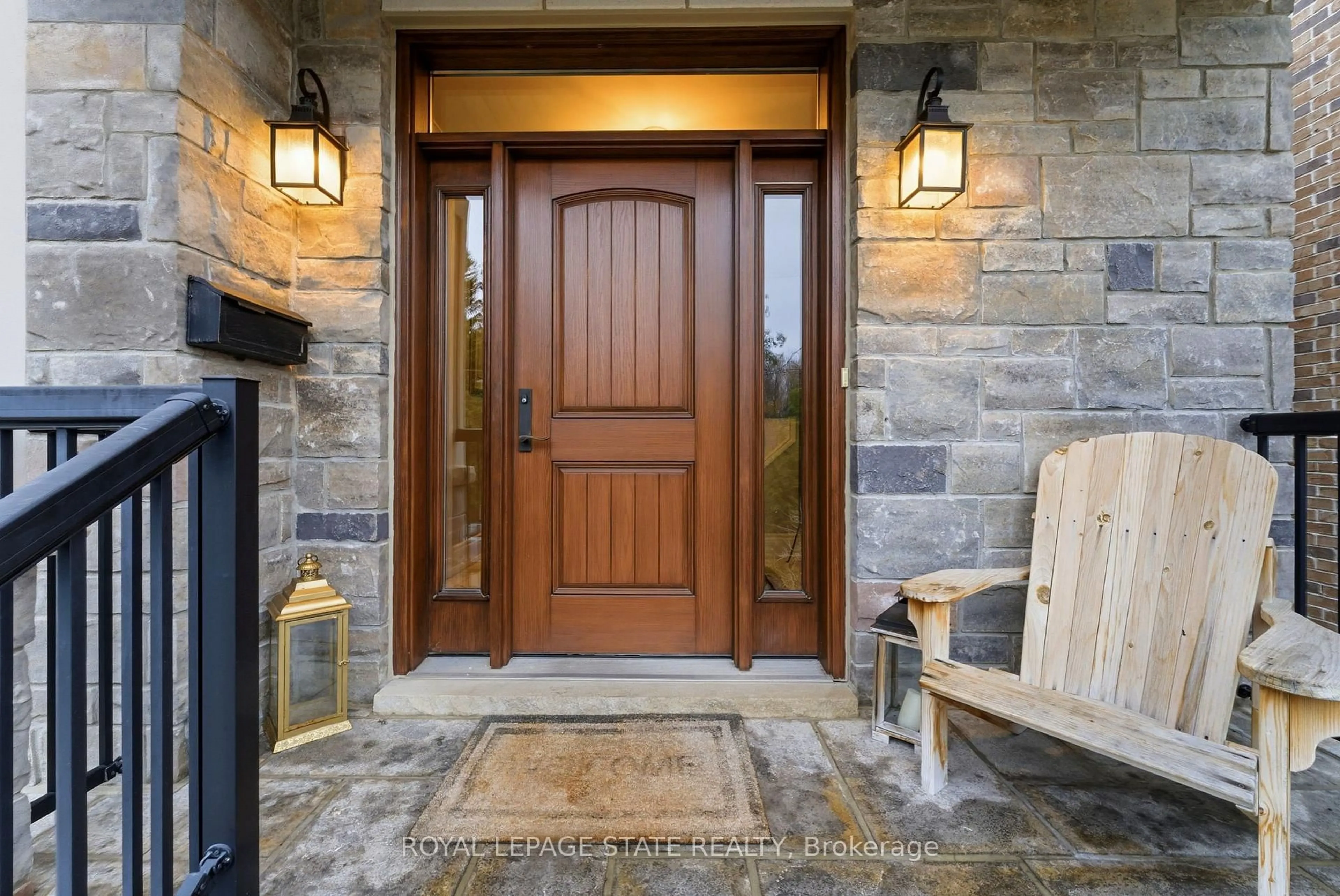 Indoor entryway for 67 Alma St, Hamilton Ontario L9H 2E3