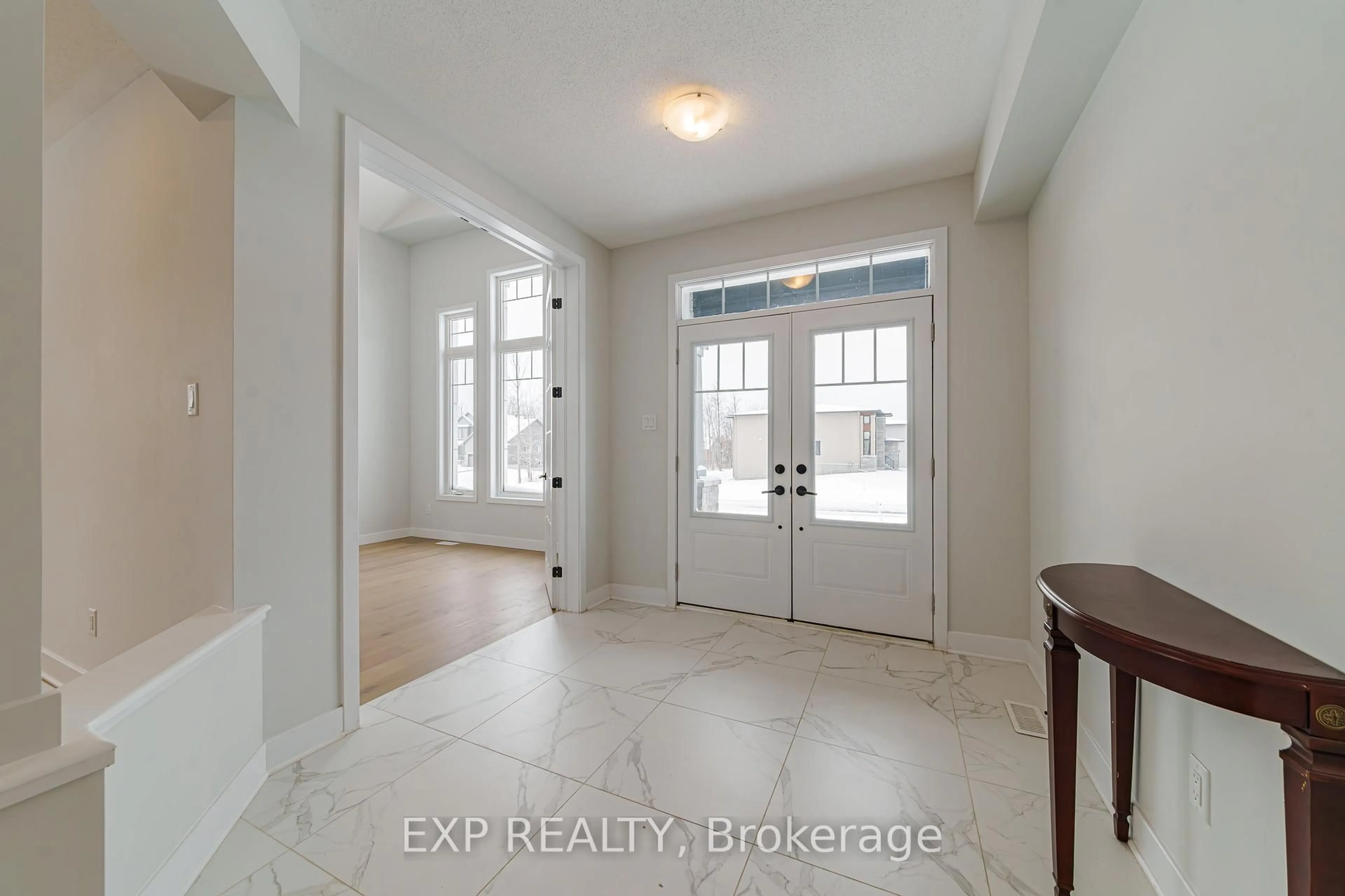Indoor entryway for 256 Antler Crt, Almonte Ontario K0A 1A0