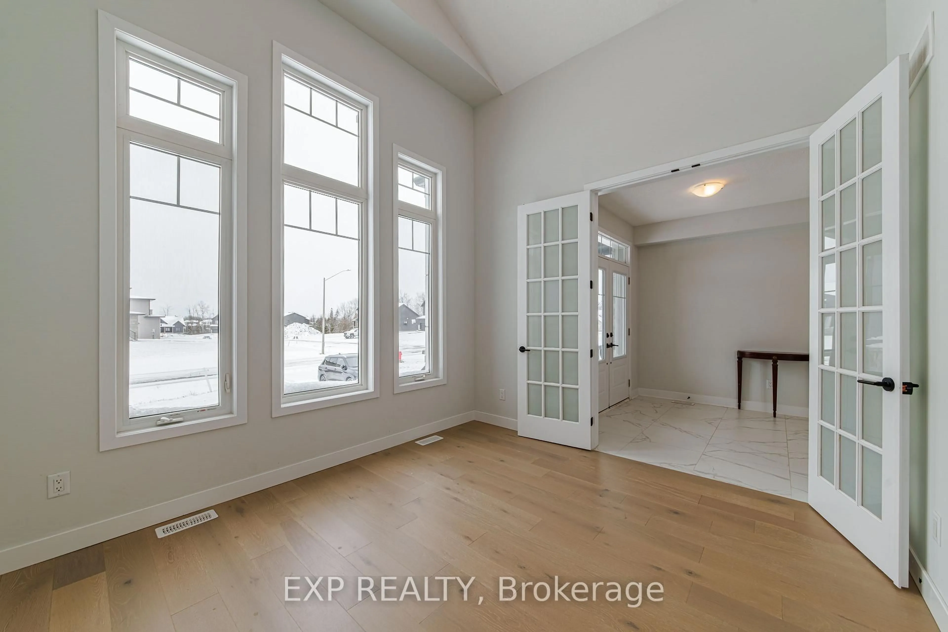Indoor entryway for 256 Antler Crt, Almonte Ontario K0A 1A0