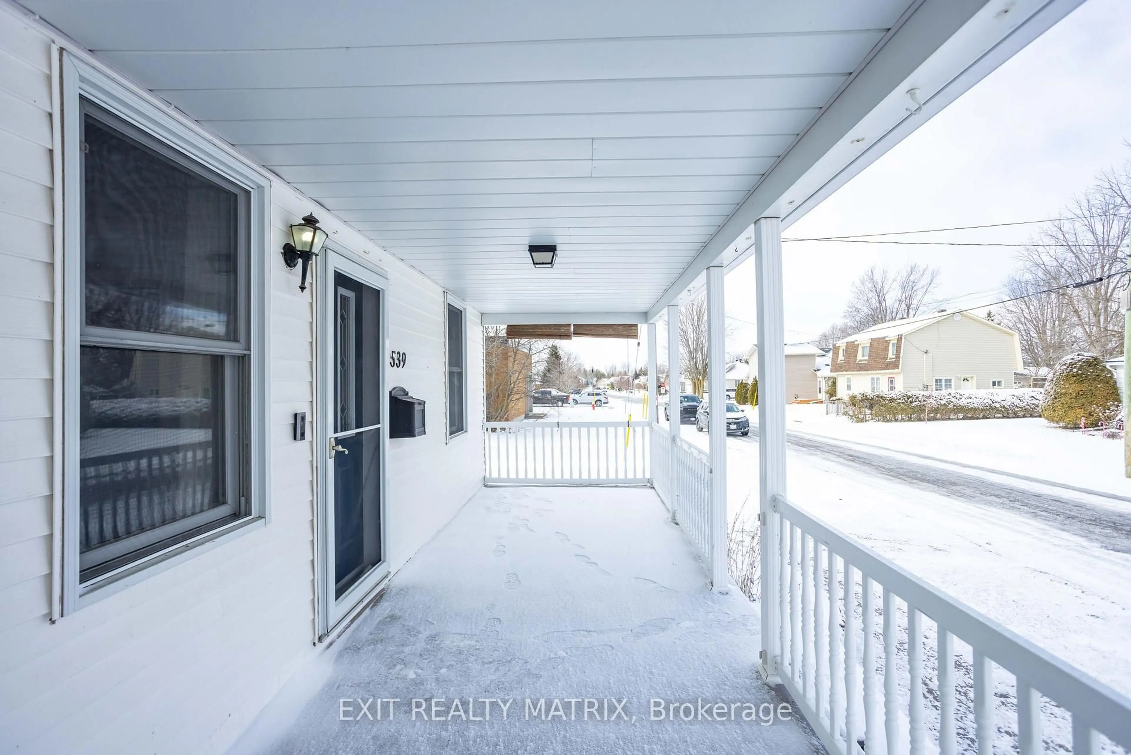 Patio, street for 539 Church St, North Dundas Ontario K0C 2K0