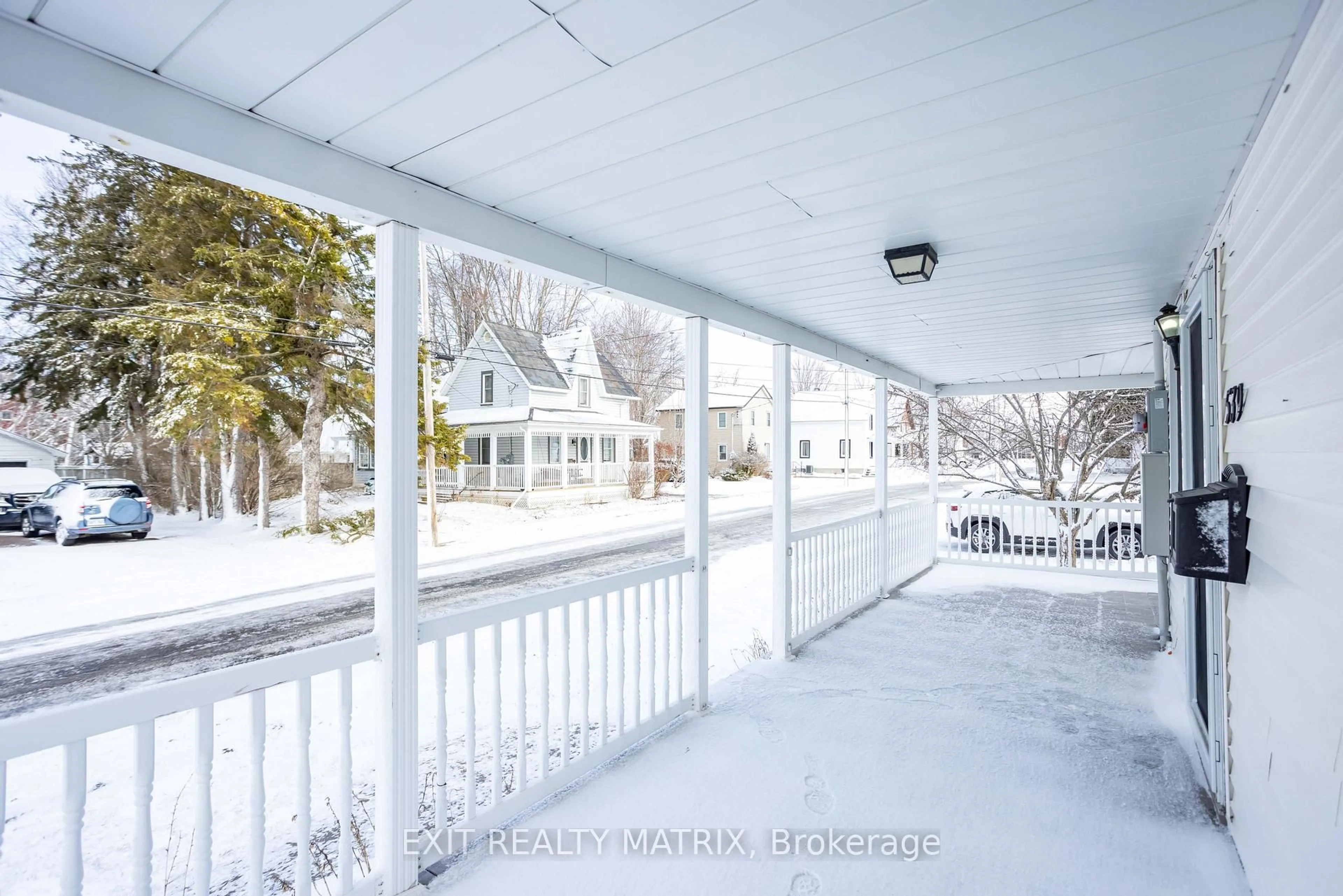 Patio, street for 539 Church St, North Dundas Ontario K0C 2K0