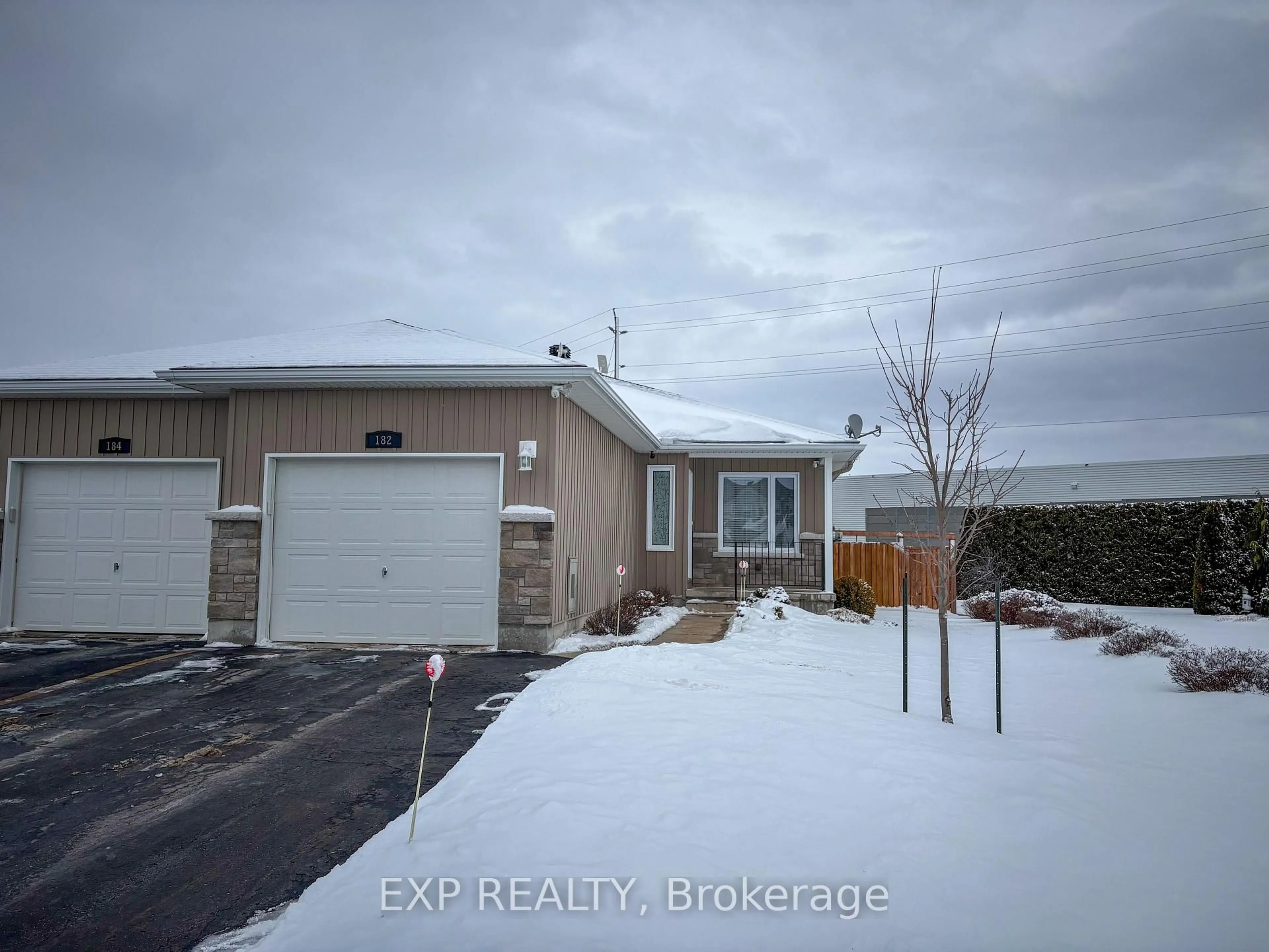 A pic from outside/outdoor area/front of a property/back of a property/a pic from drone, street for 182 Elk St, Renfrew Ontario K7V 1A0