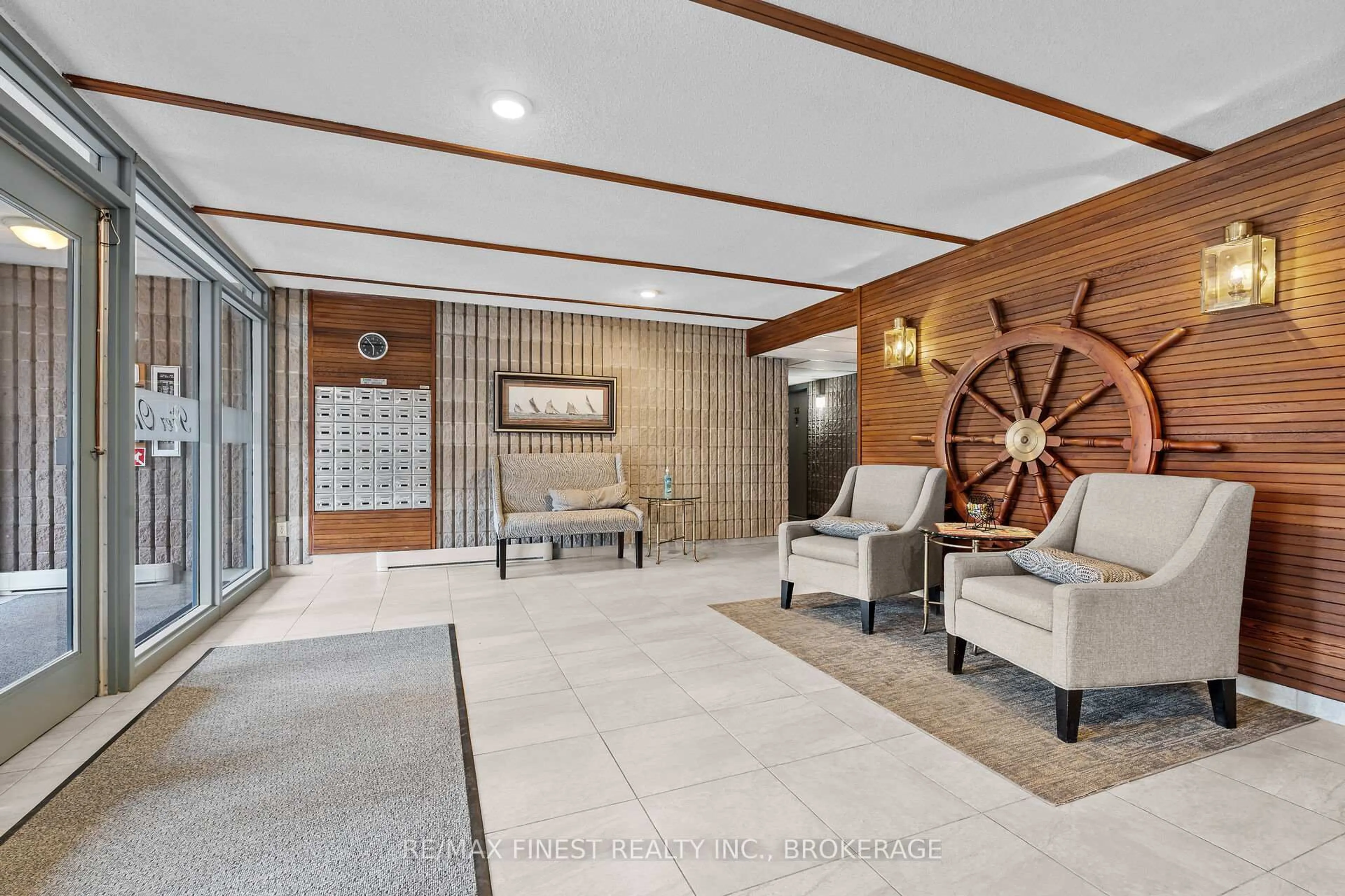 Lobby for 610 William St #601, Gananoque Ontario K7G 3A4