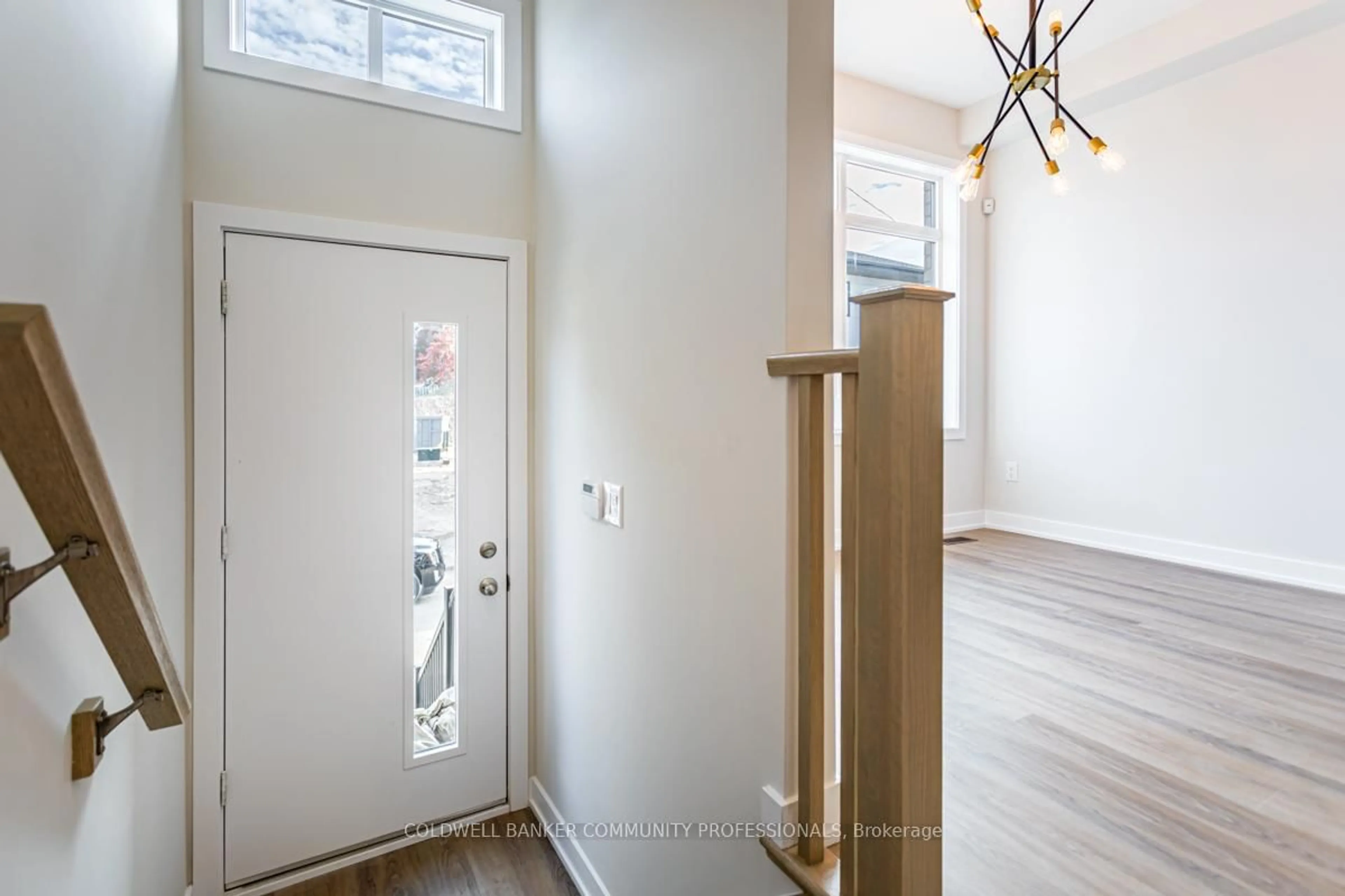 Indoor entryway for 29 Wilings Lane, Hamilton Ontario L9G 0H3