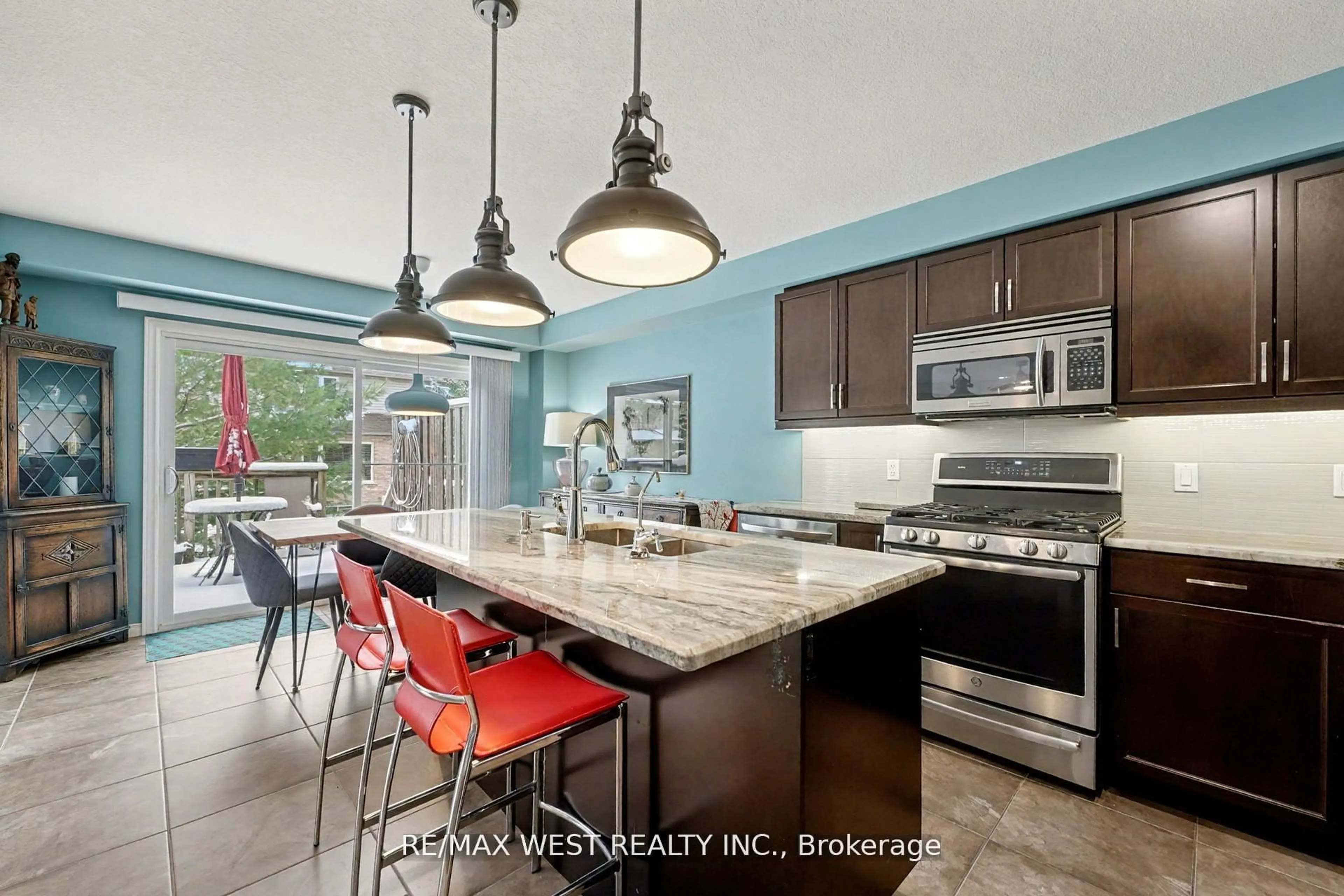 Open concept kitchen, ceramic/tile floor for 255 Summerfield Dr #7, Guelph Ontario N1L 0E1